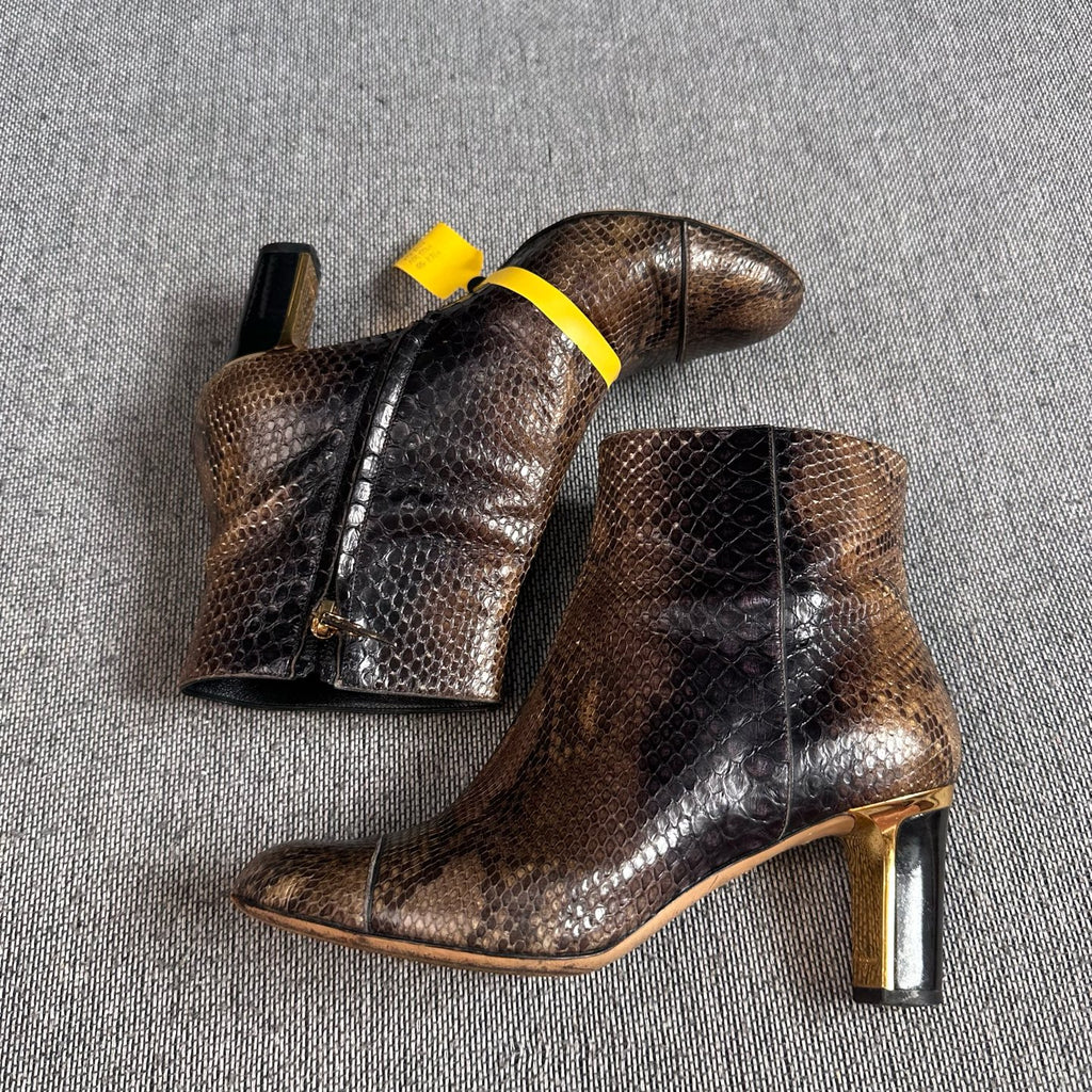 空白 Ankle boots