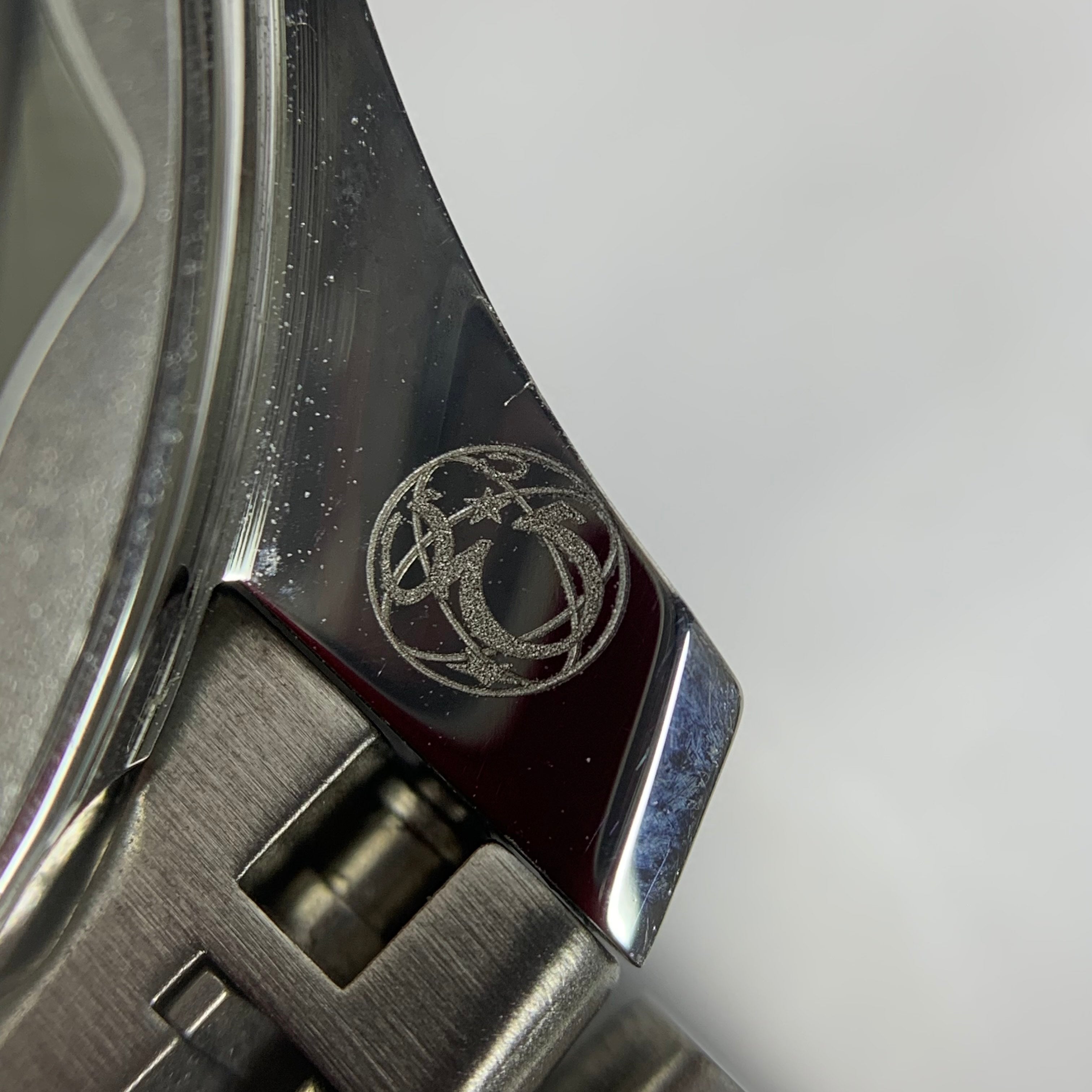 Omega Seahorse Series 42 210.30.42.20.10.001