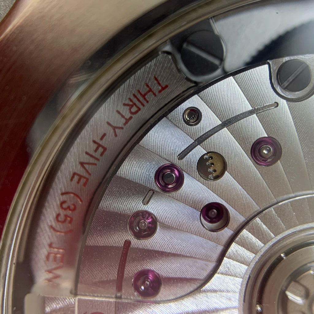 Omega Seahorse Series 42 210.32.42.20.01.001