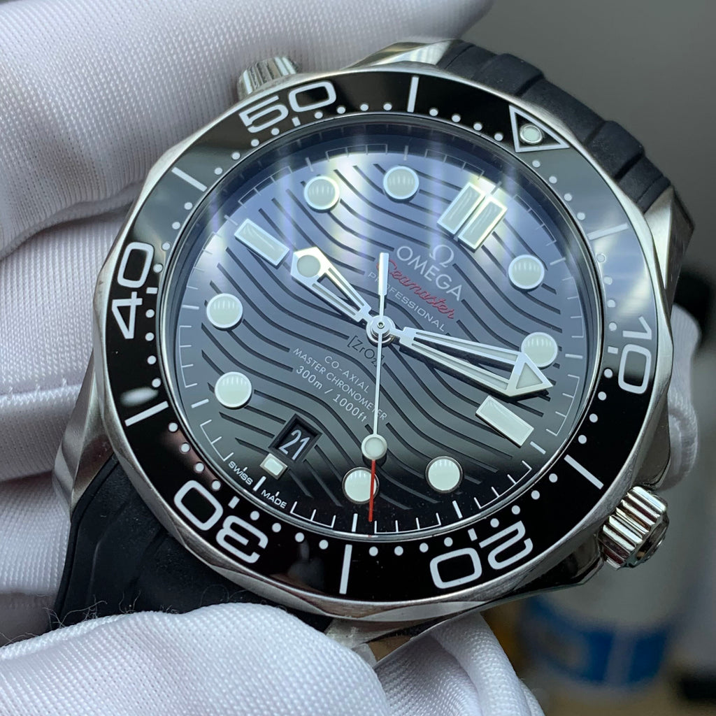 Omega Seahorse Series 42 210.32.42.20.01.001