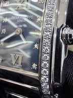Patek Philippe TWENTY~4 Quartz watch 25 x 30 millimeters 4910/10A-012