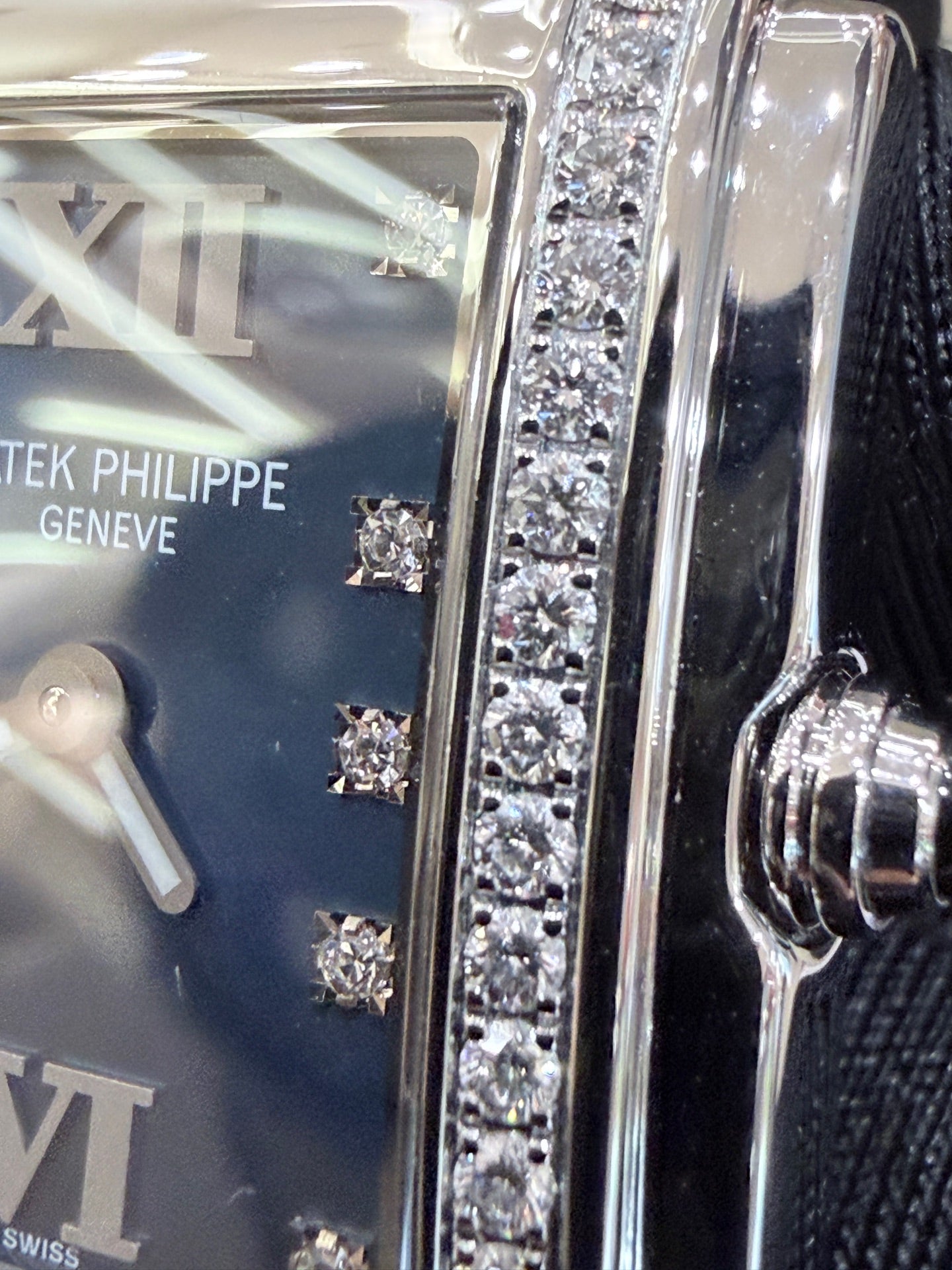 Patek Philippe TWENTY~4 Quartz watch 25 x 30 millimeters 4910/10A-012