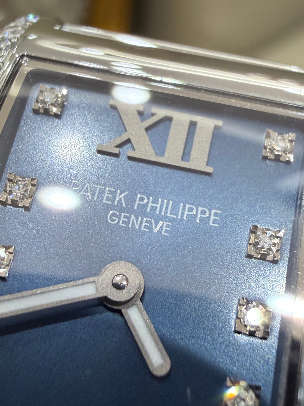 Patek Philippe TWENTY~4 Quartz watch 25 x 30 millimeters 4910/10A-012