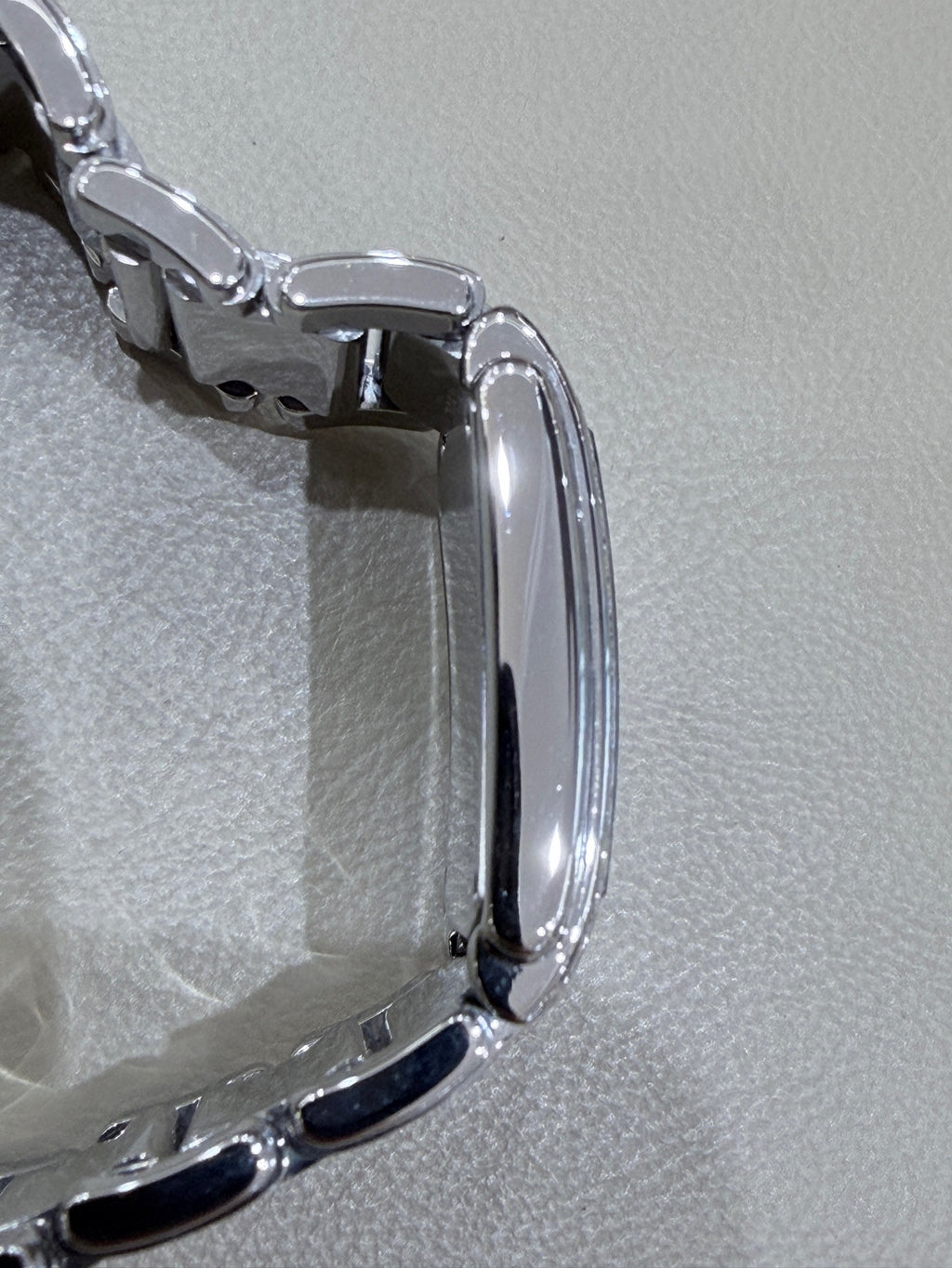 Patek Philippe TWENTY~4 Quartz watch 25 x 30 millimeters 4910/10A-012