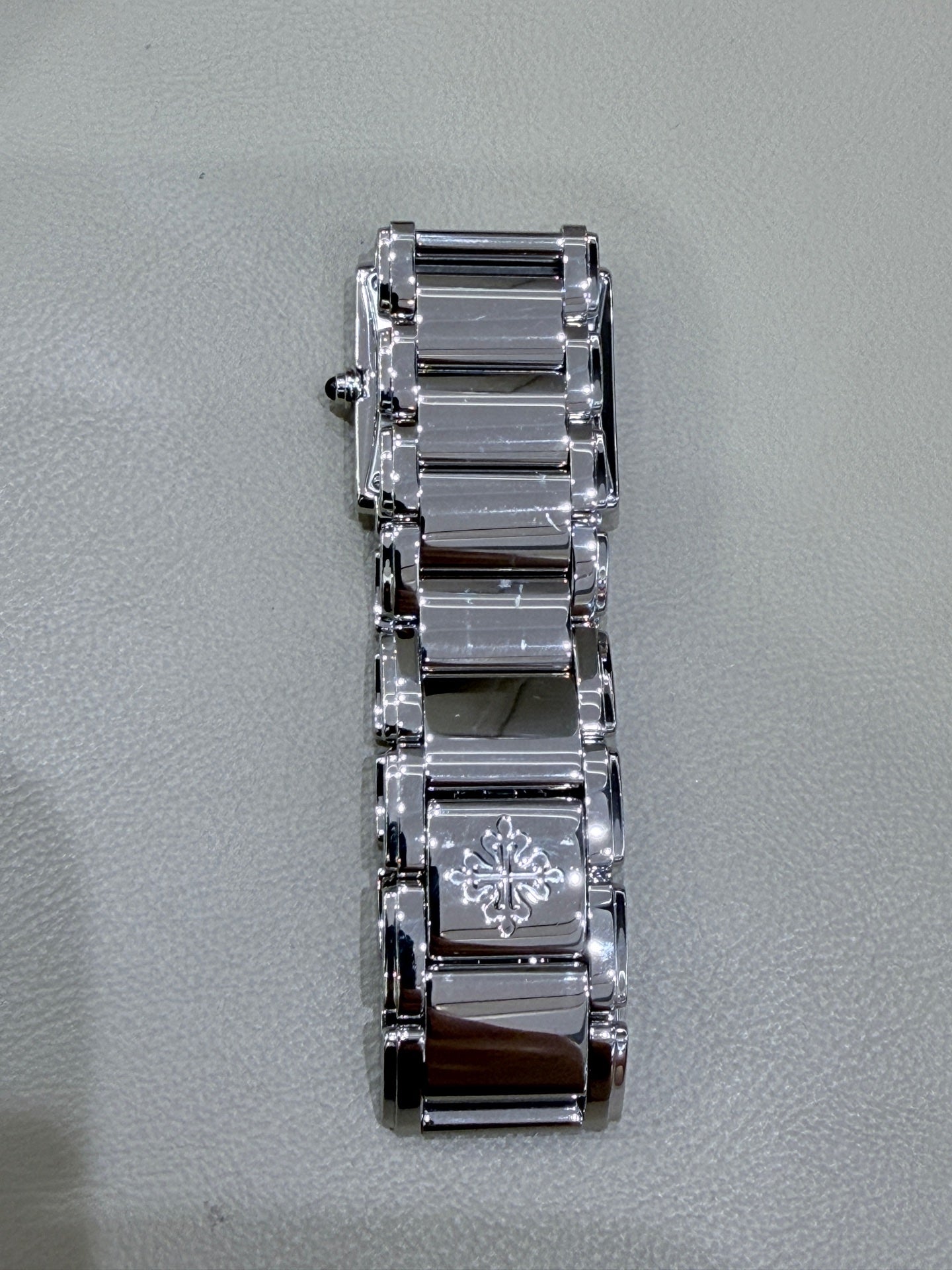 Patek Philippe TWENTY~4 Quartz watch 25 x 30 millimeters 4910/10A-012