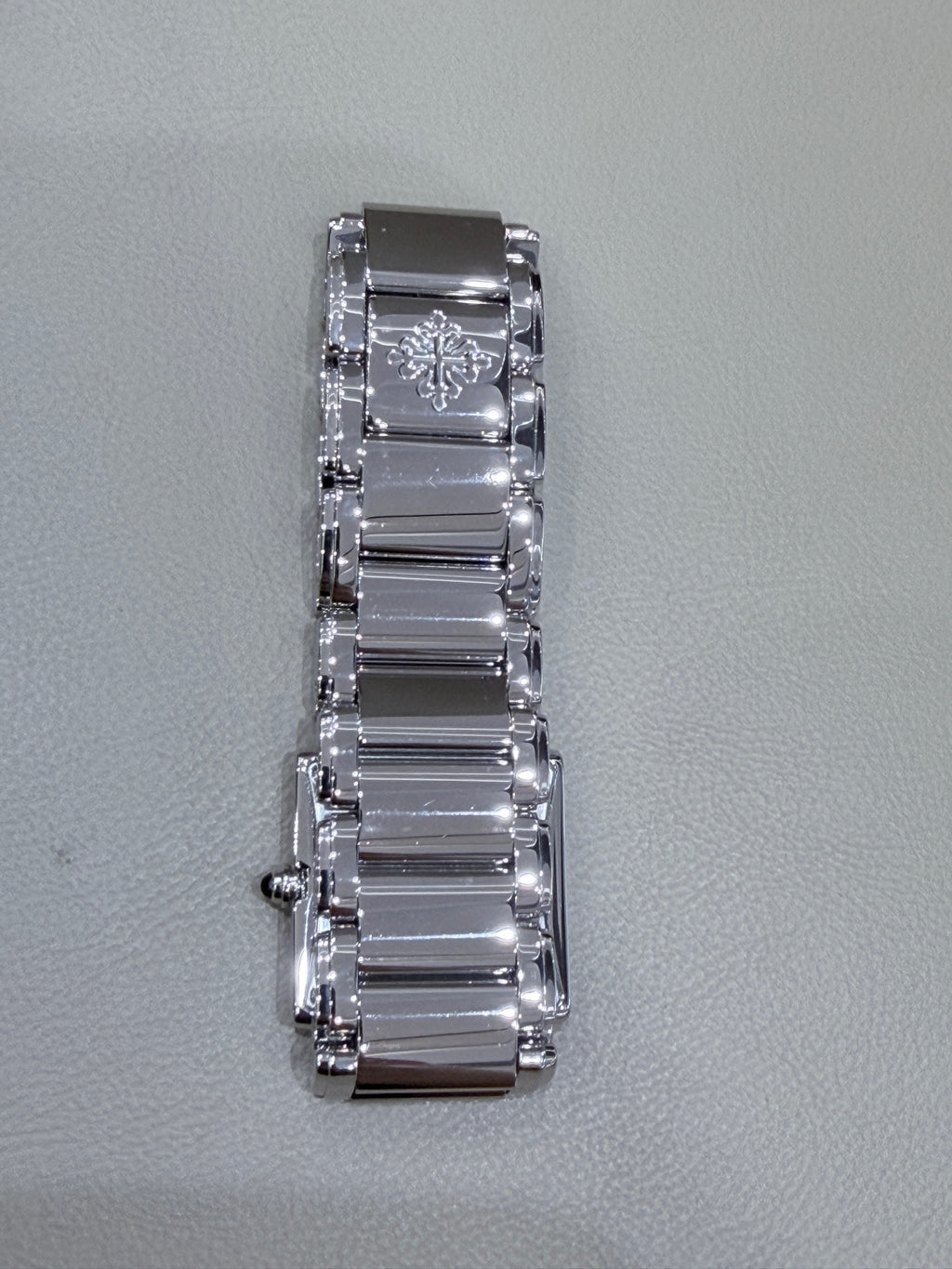Patek Philippe TWENTY~4 Quartz watch 25 x 30 millimeters 4910/10A-012
