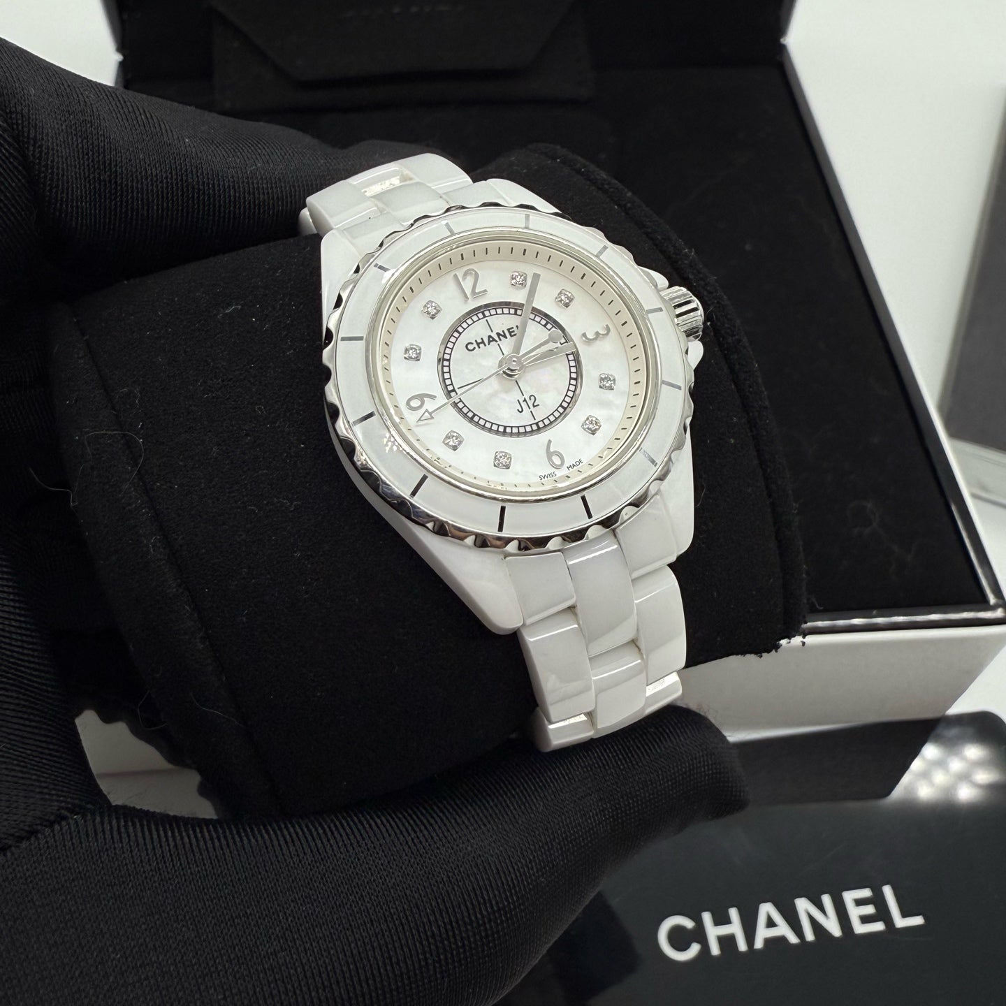 Chanel J12 White Quartz watch 33 millimeters H2422