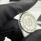 Chanel J12 White Quartz watch 33 millimeters H2422