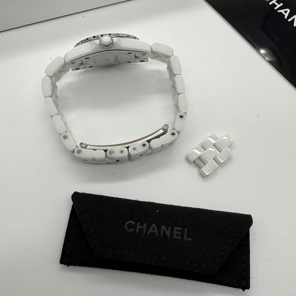 Chanel J12 White Quartz watch 33 millimeters H2422