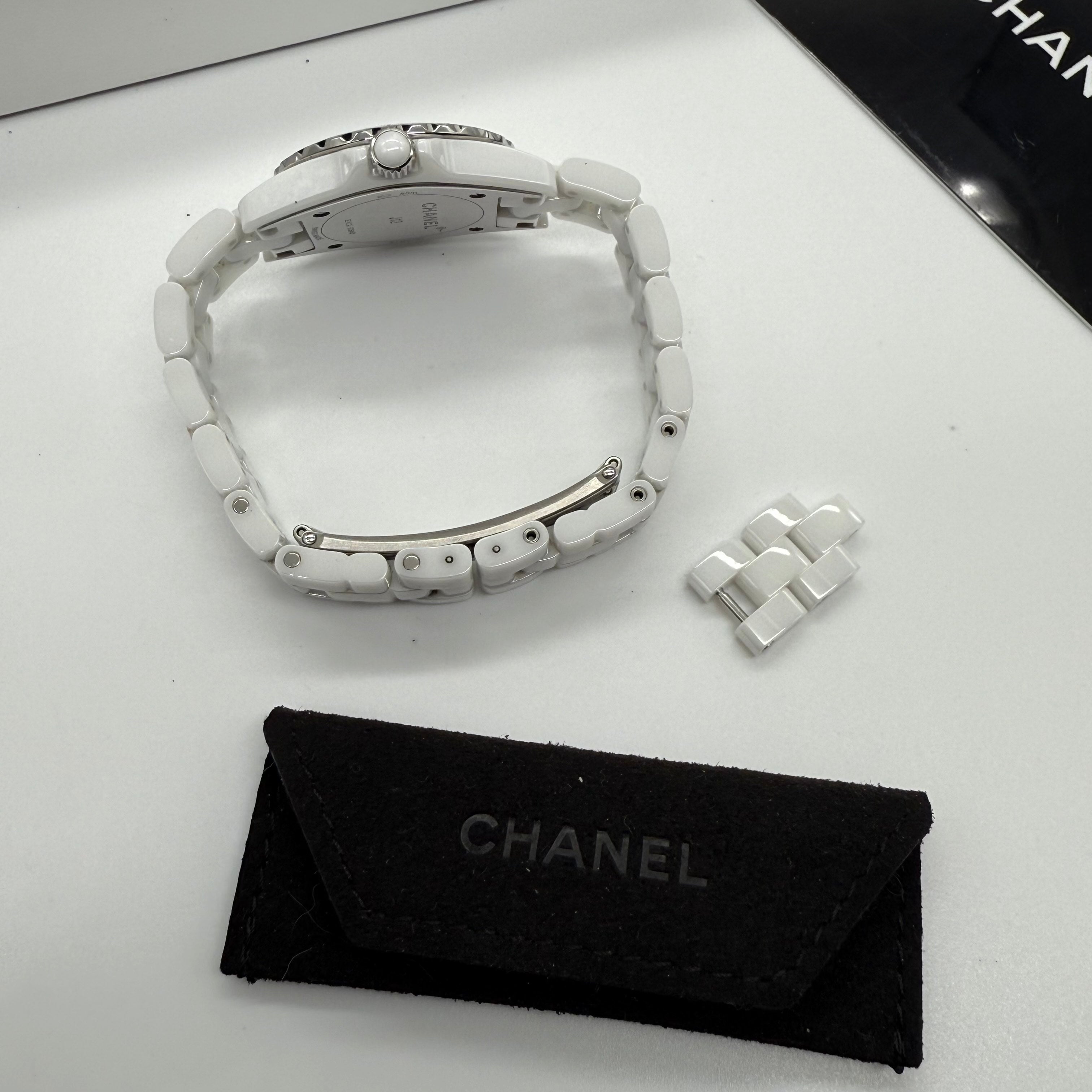 Chanel J12 White Quartz watch 33 millimeters H2422