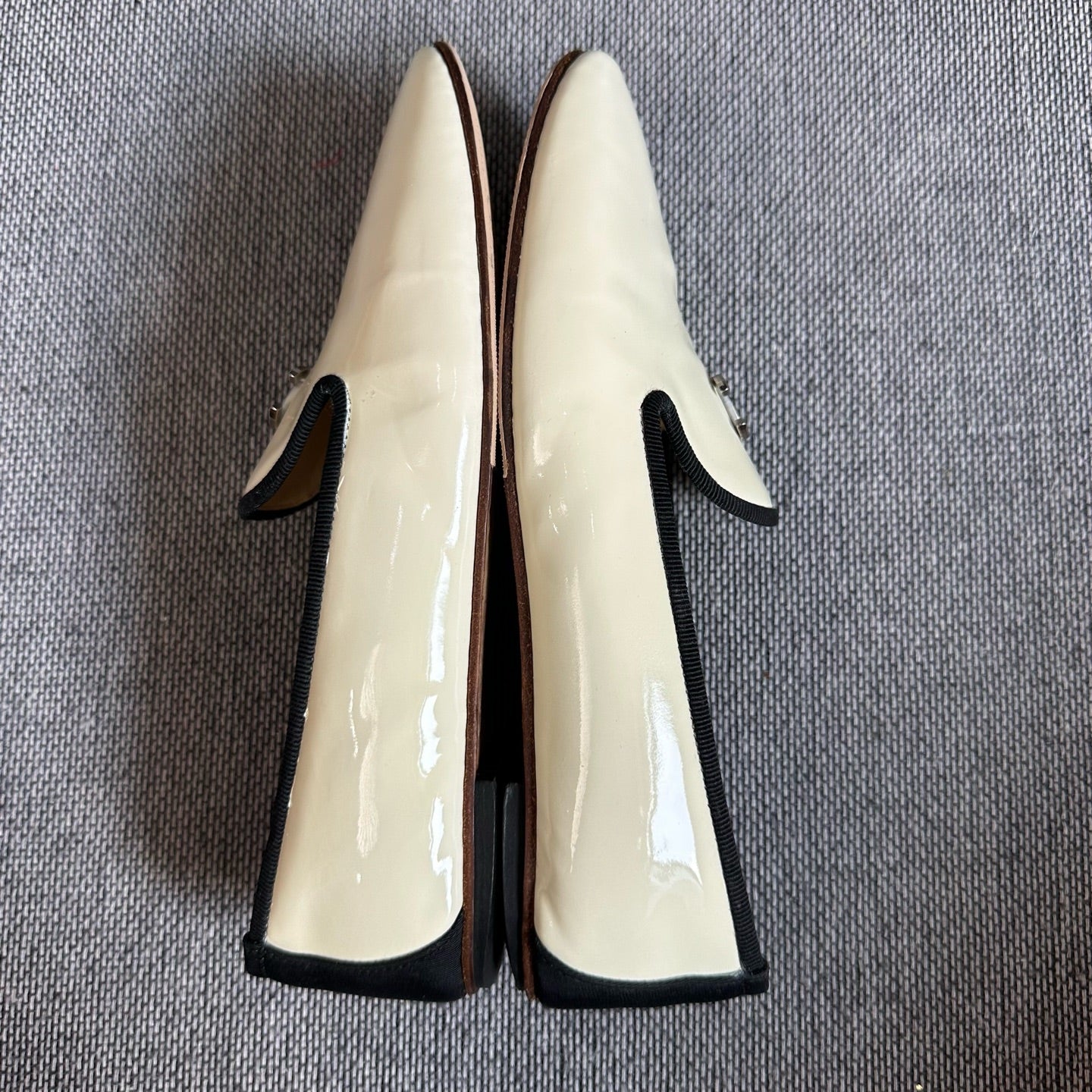 Chanel Flat shoes