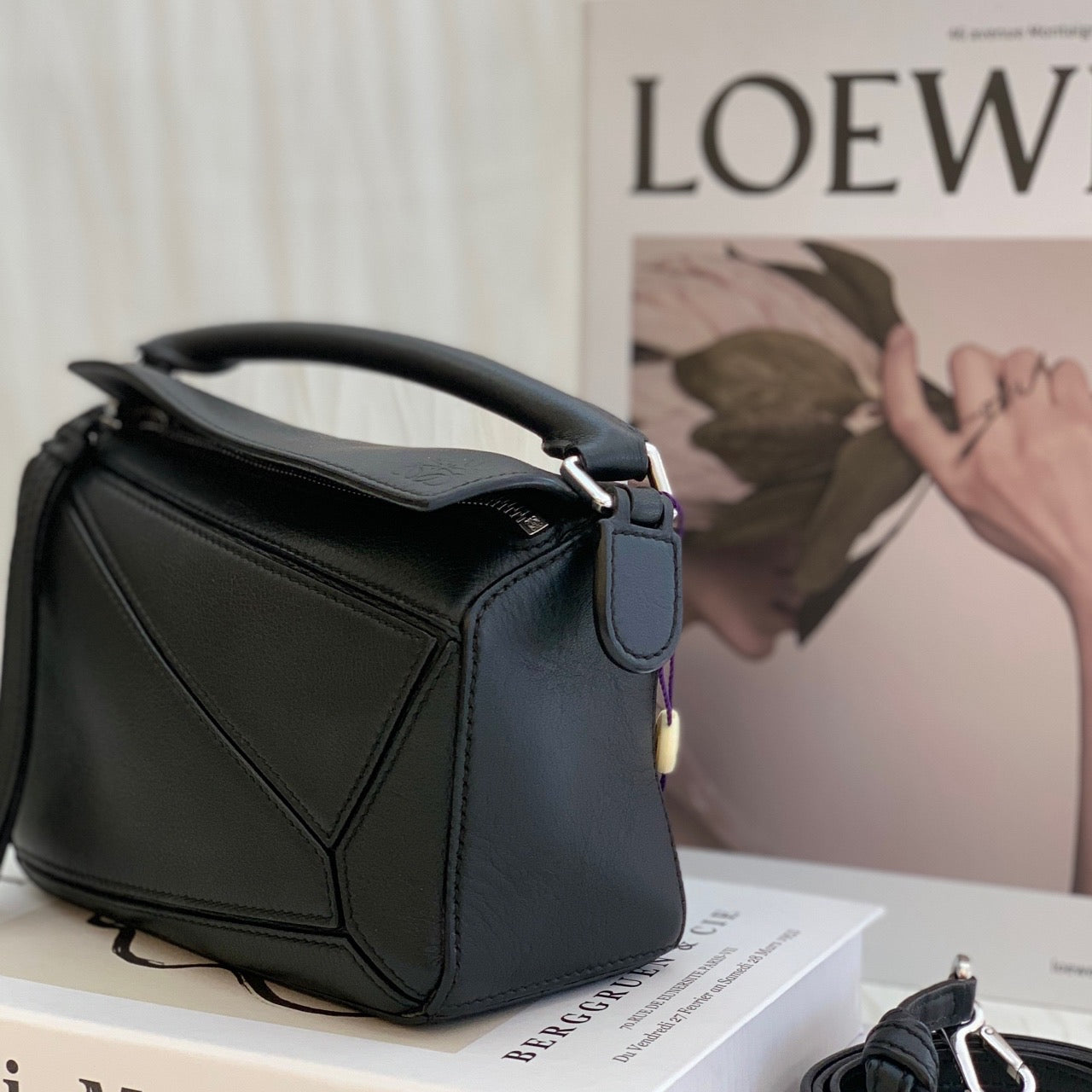 Loewe Handbag Black 180×125×80 mm (can accommodate an iPhone 13 Pro Max) 322.30.U95-1100