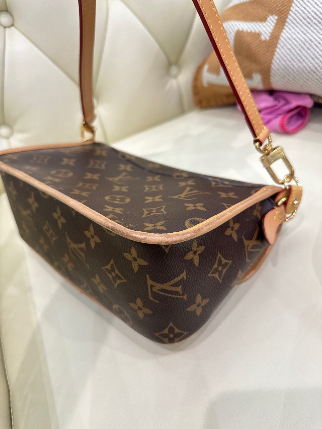 Louis Vuitton Diane 24*15*9 M46049