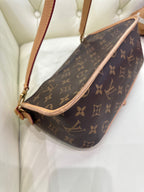 Louis Vuitton Diane 24*15*9 M46049