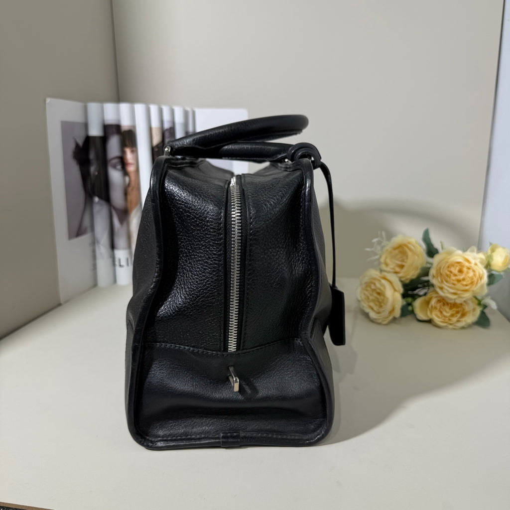 Loewe Black