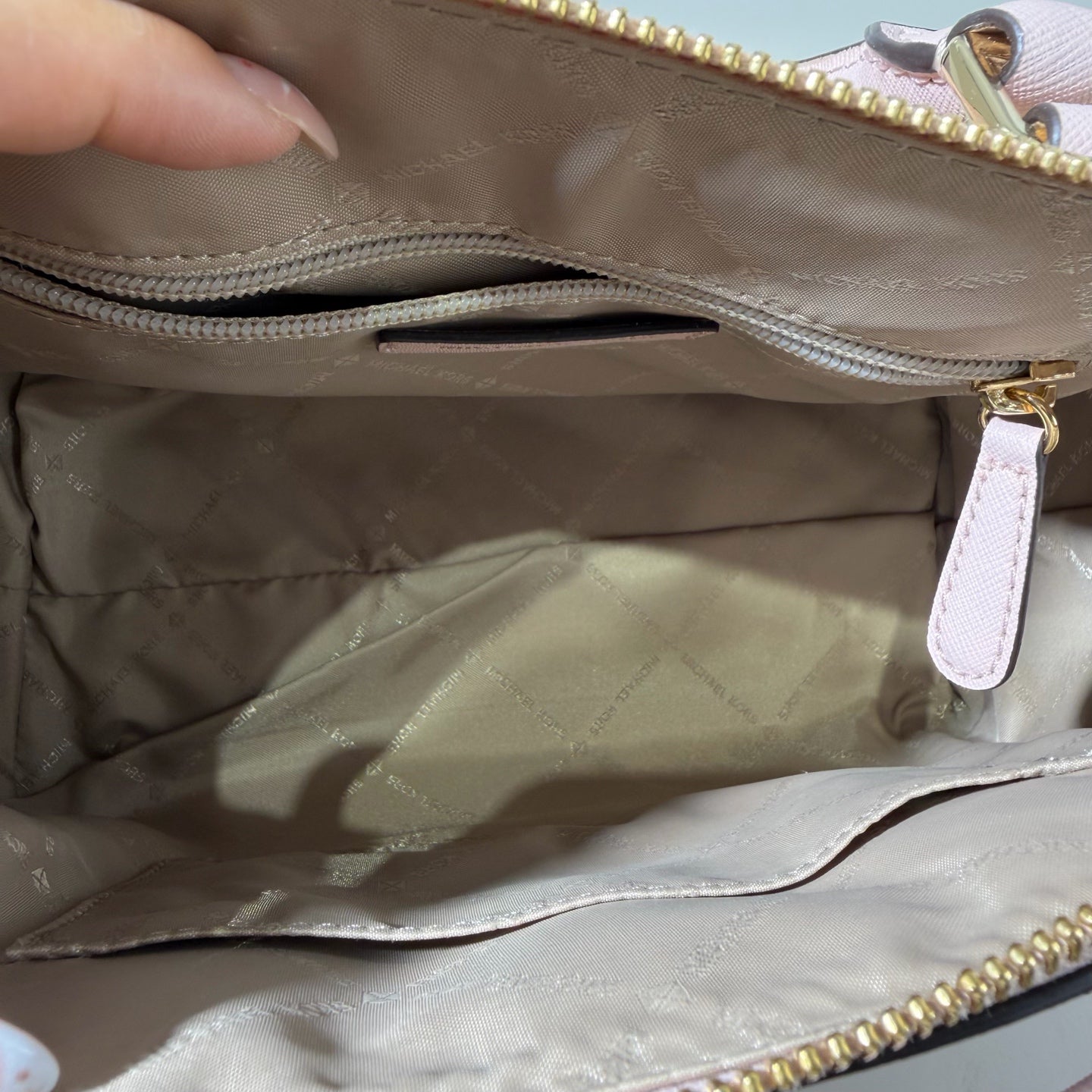 Louis Vuitton Messenger Bag