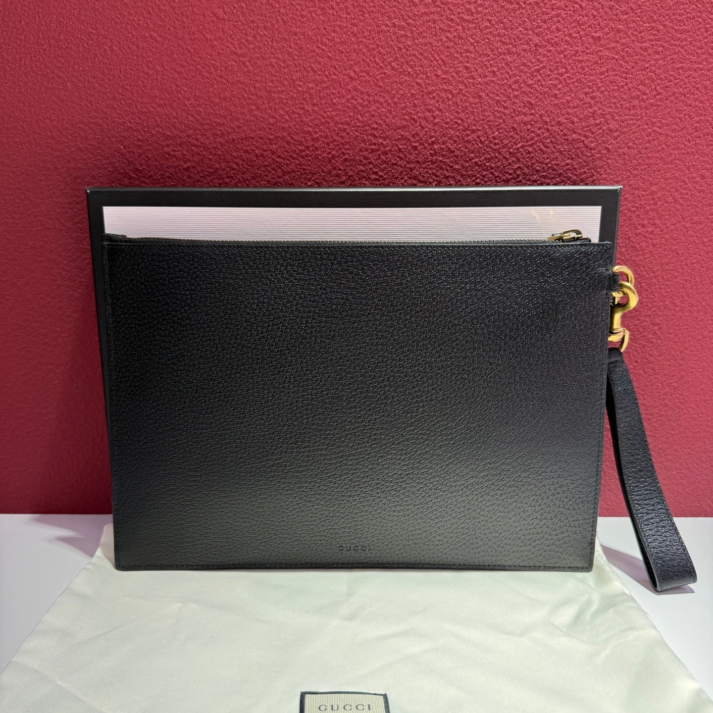 Gucci GG Marmont Collection Leather Black Clutch 30.5 cm (width) x 21 cm (height) x 1.5 cm (depth) 475317 DJ20T 1000