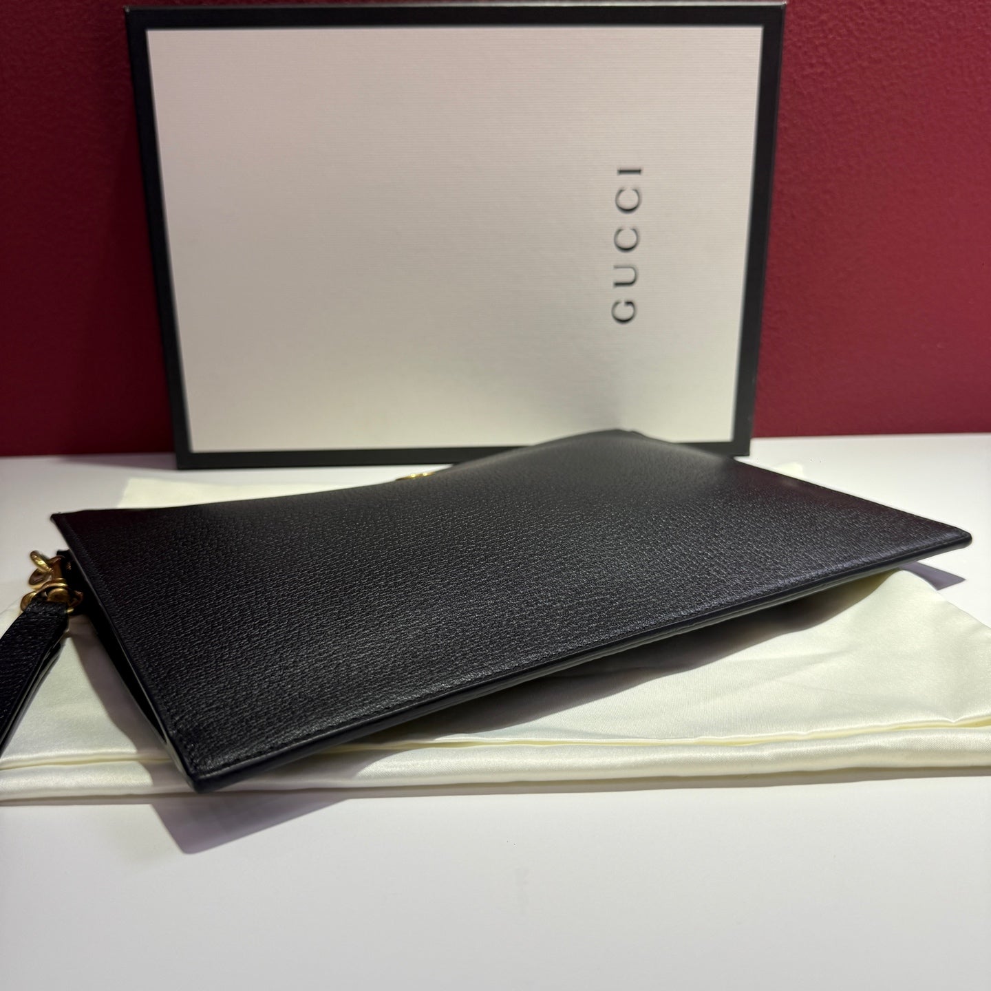 Gucci GG Marmont Collection Leather Black Clutch 30.5 cm (width) x 21 cm (height) x 1.5 cm (depth) 475317 DJ20T 1000