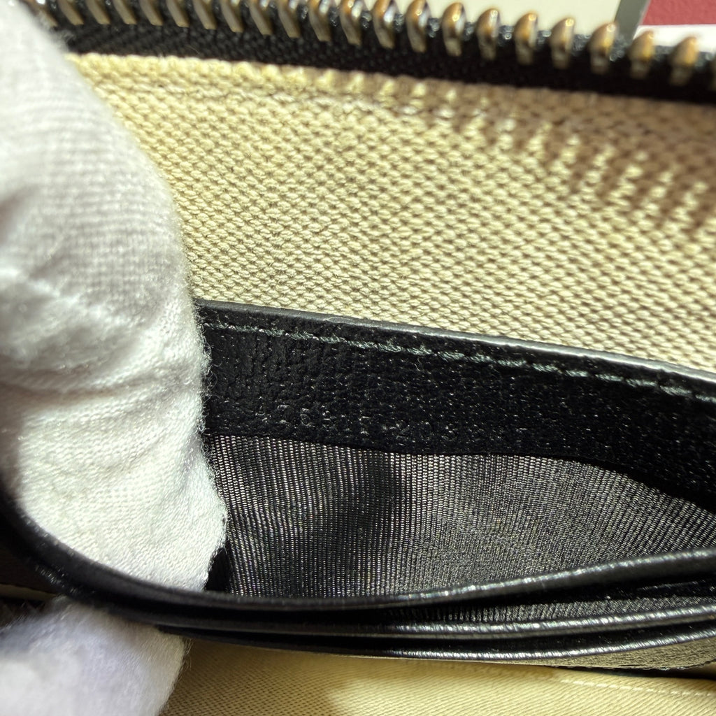 Gucci GG Marmont Collection Leather Black Clutch 30.5 cm (width) x 21 cm (height) x 1.5 cm (depth) 475317 DJ20T 1000