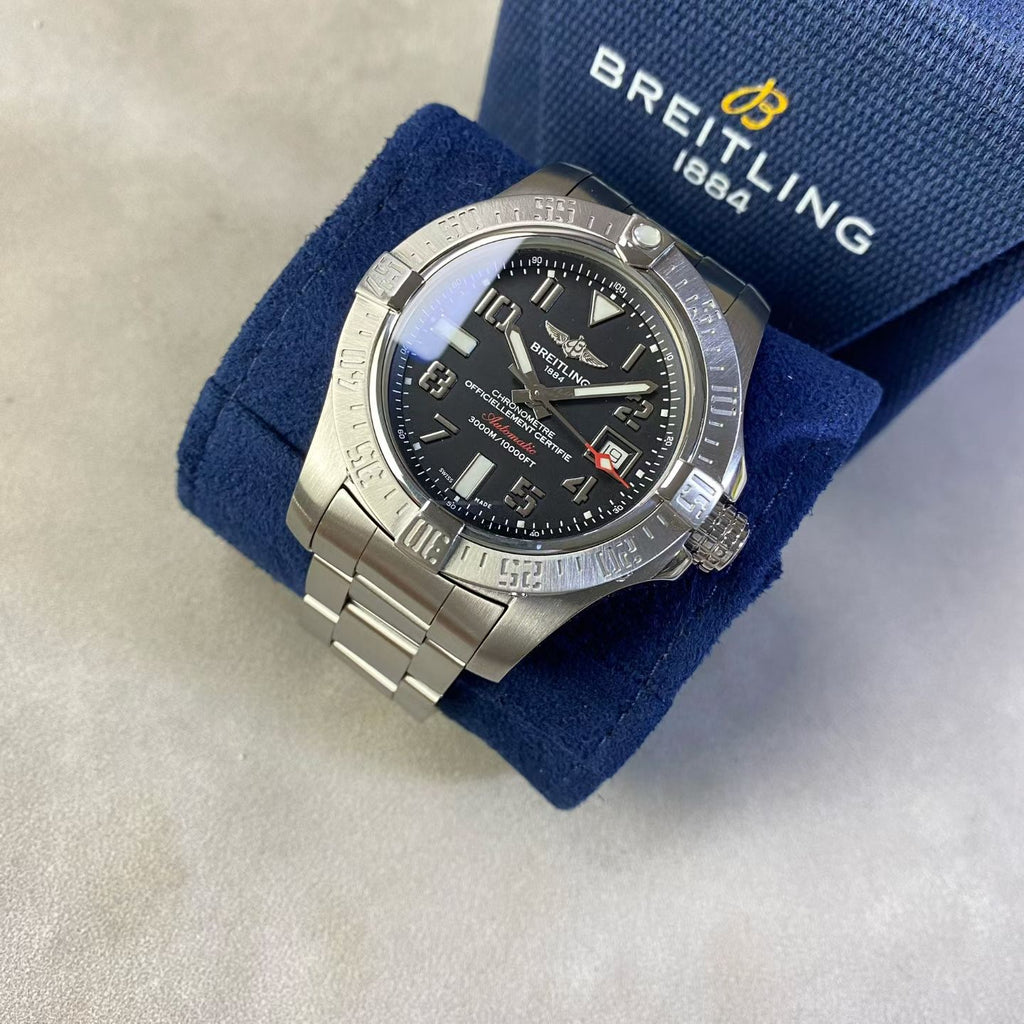 Breitling Avenger Series Automatic (self-winding) watch 45 MM A1733010_BA05_147A