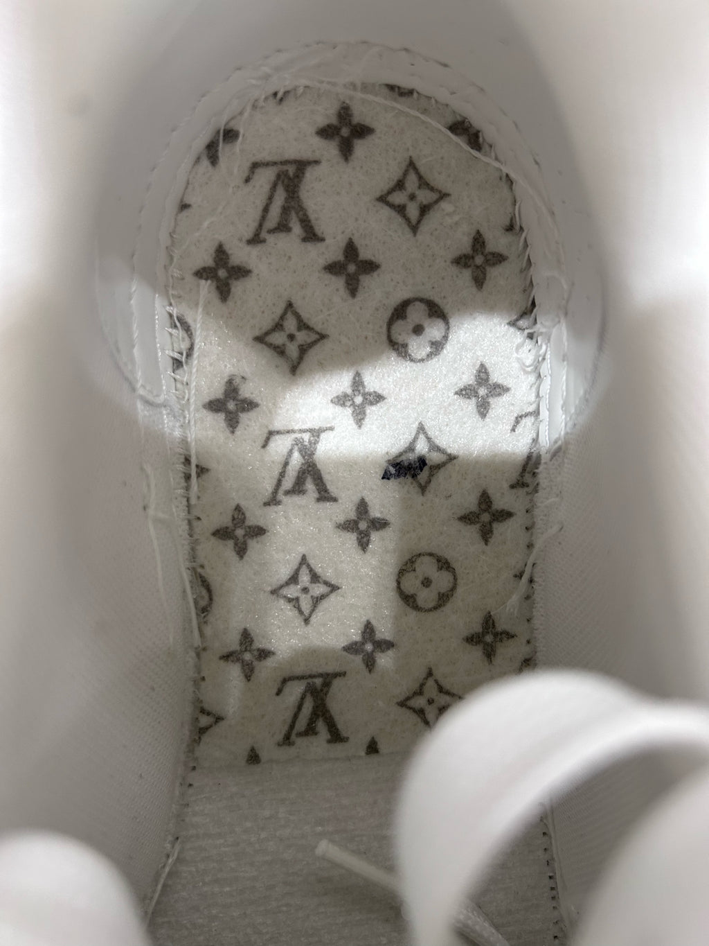Louis Vuitton Athletic sneakers