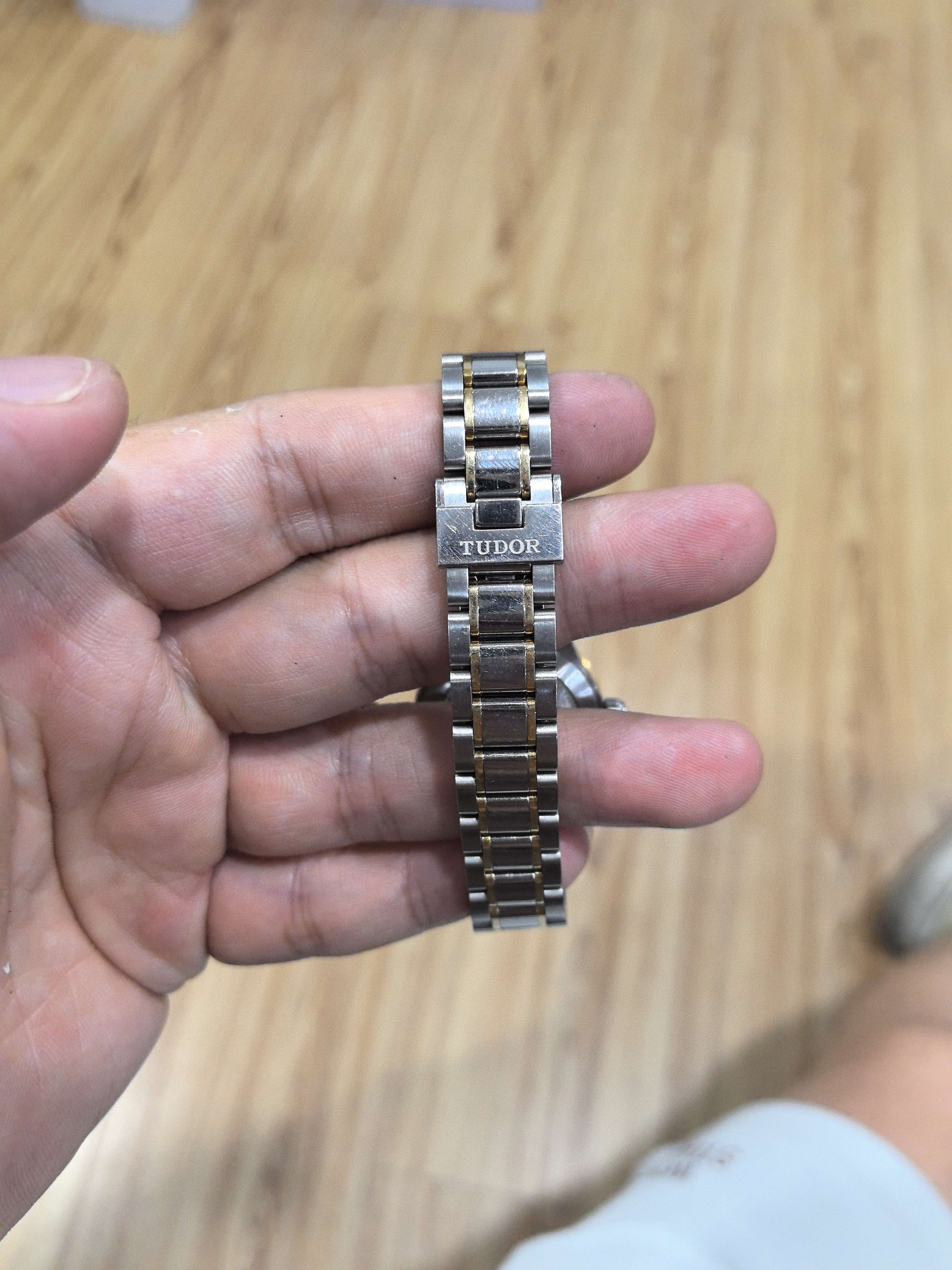Tudor Fashion Series 28 millimeters m12103-0005