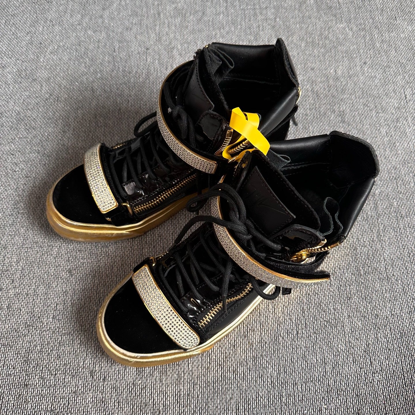 空白 Velvet Gold Skate shoes