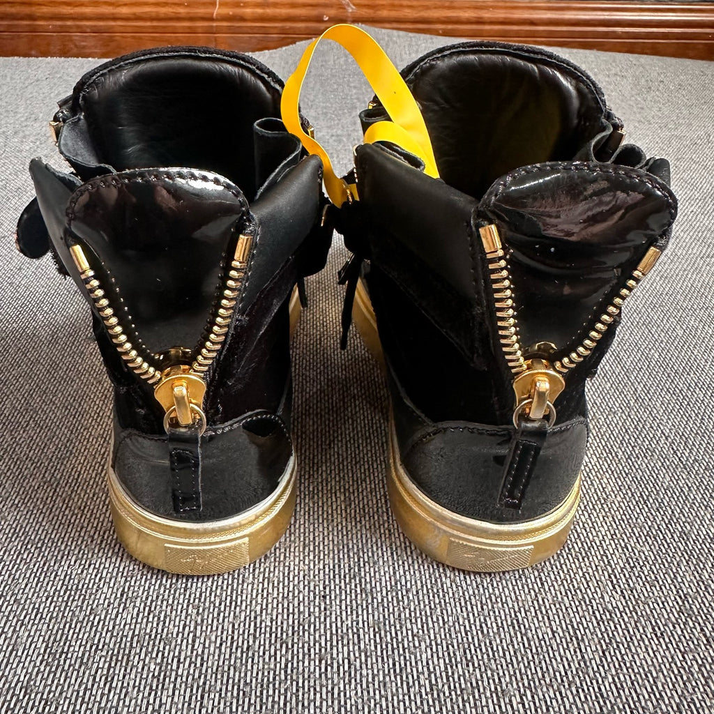 空白 Velvet Gold Skate shoes