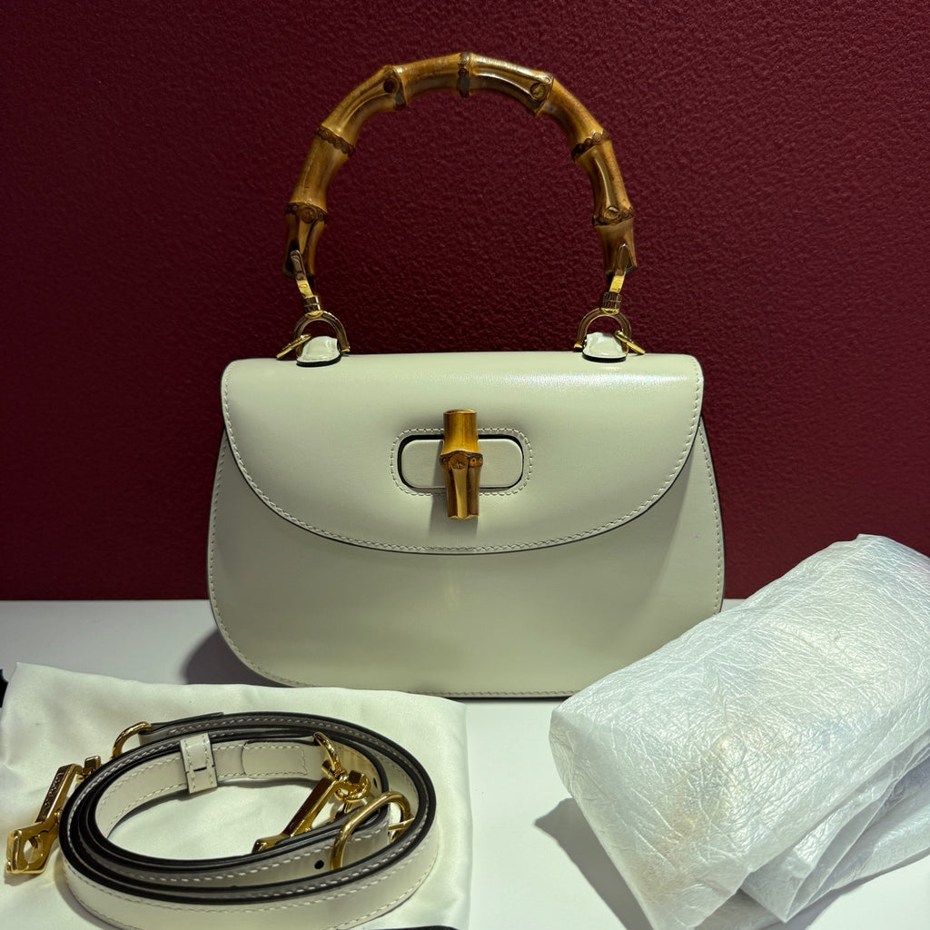 Gucci Gucci Bamboo 1947 Collection Small Bamboo-Handle Handbag White Crossbody 22 cm (width) x 14 cm (height) x 7 cm (depth) 863165AAGDM9250