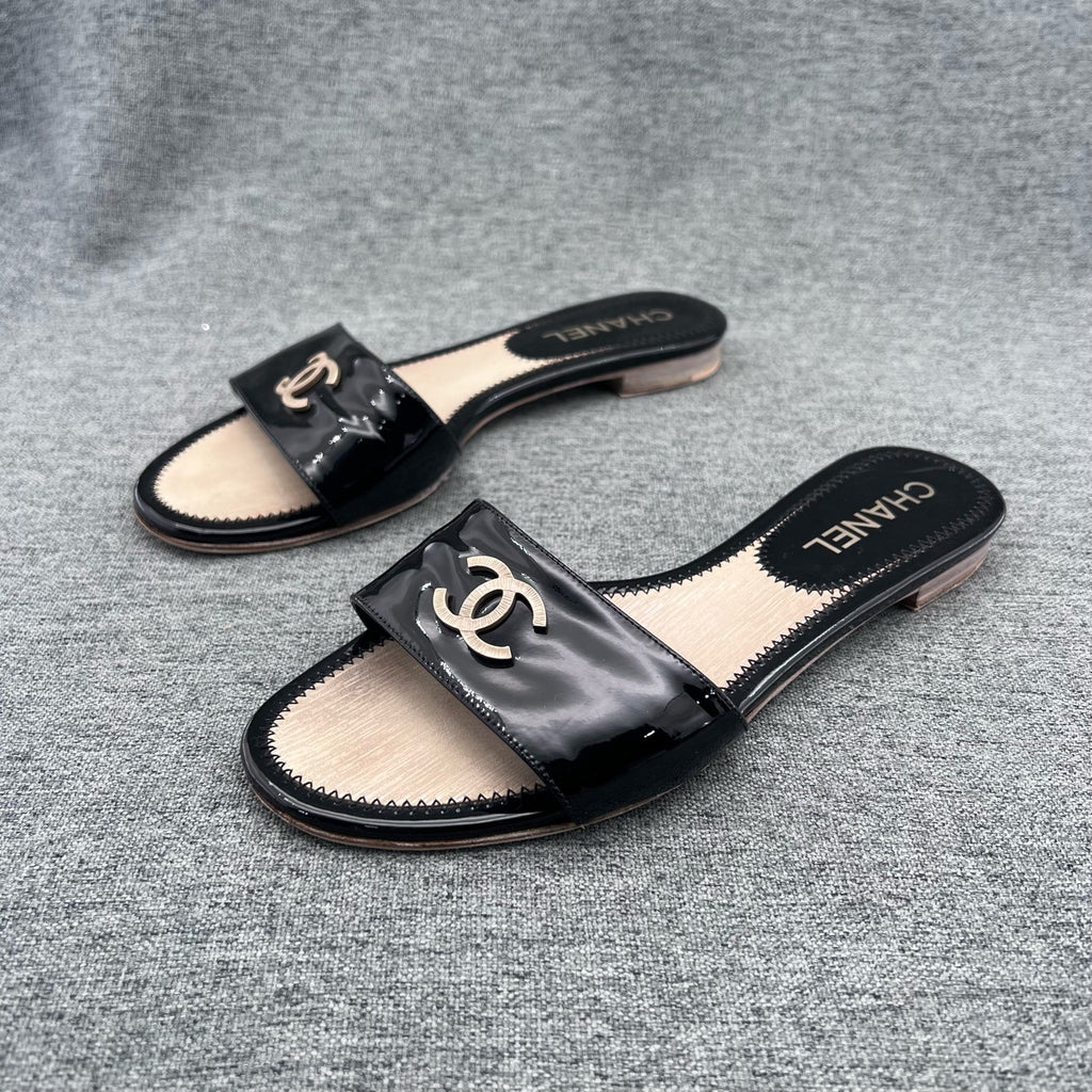 Chanel Black