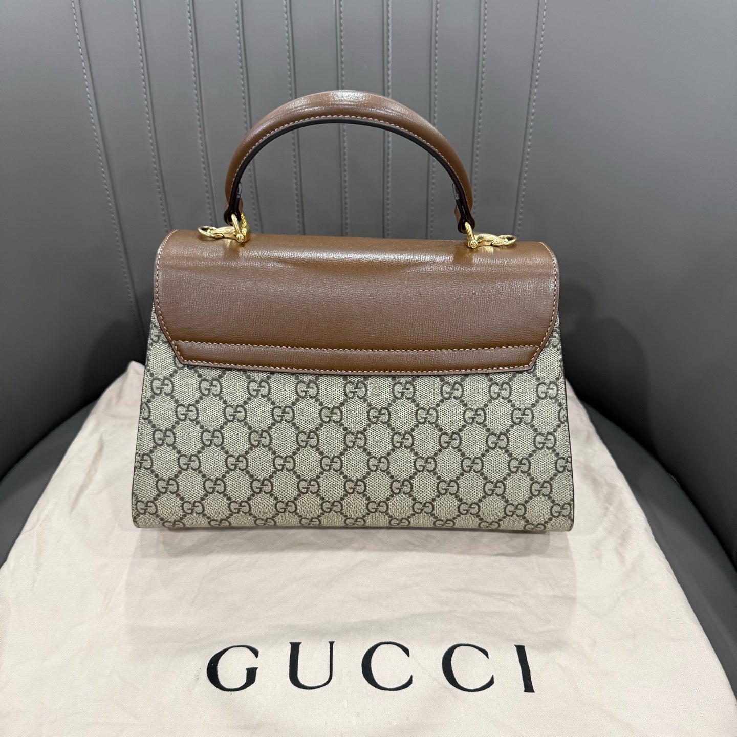 Gucci Gucci Horsebit 1955 Collection 29 cm (width) x 20 cm (height) x 13 cm (depth) 702049 9AAAJ 8563