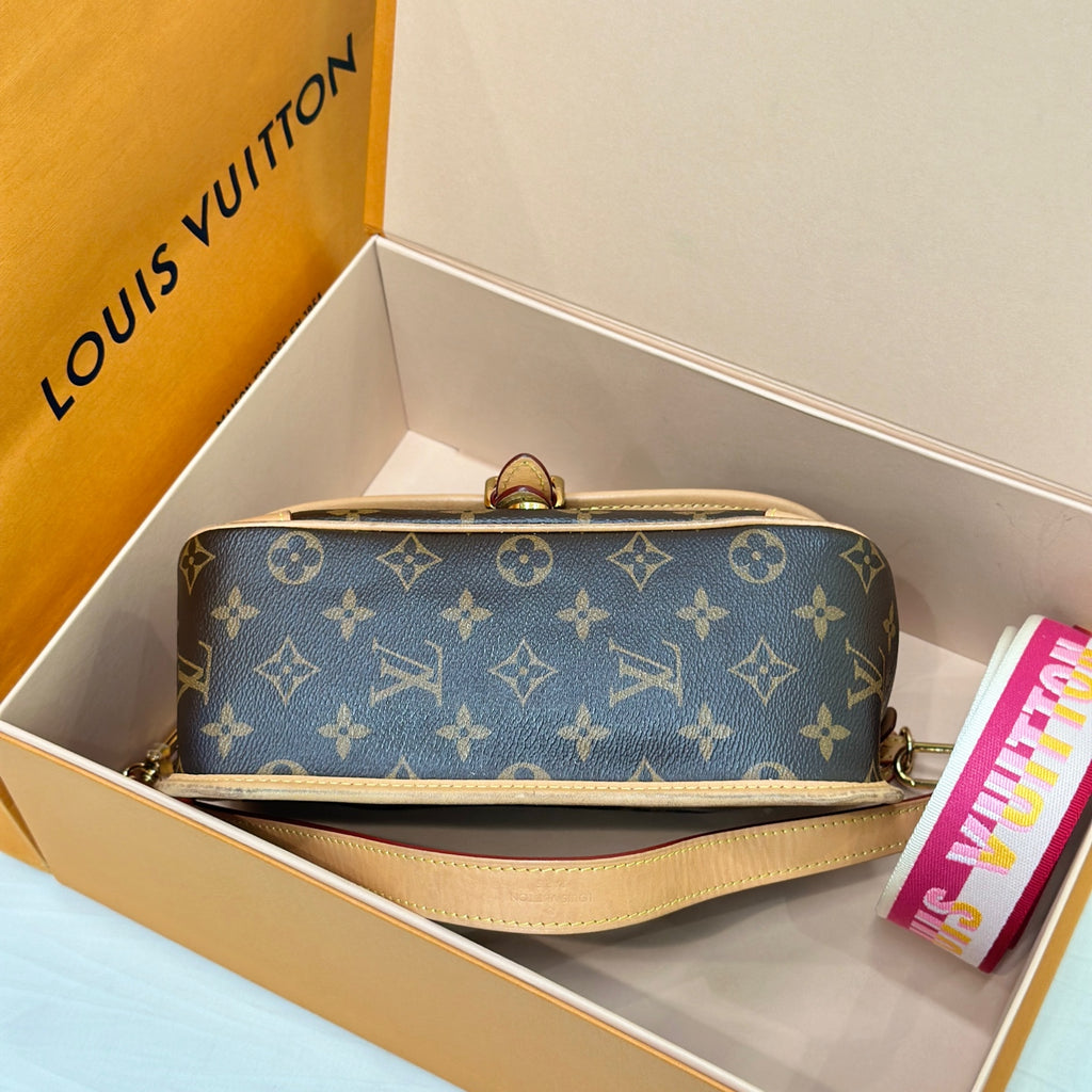 Louis Vuitton Diane 24*15*9 M46049