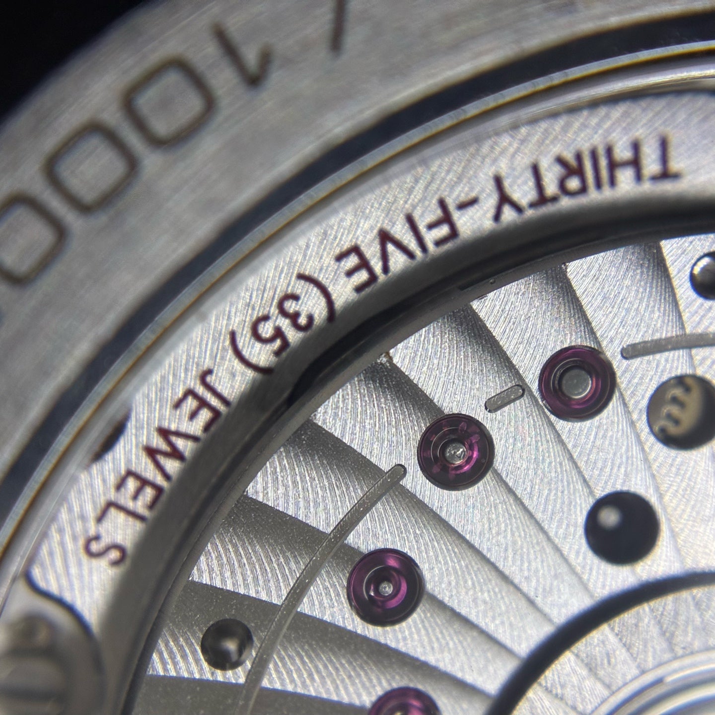 Omega Seahorse Series 42 210.22.42.20.01.002