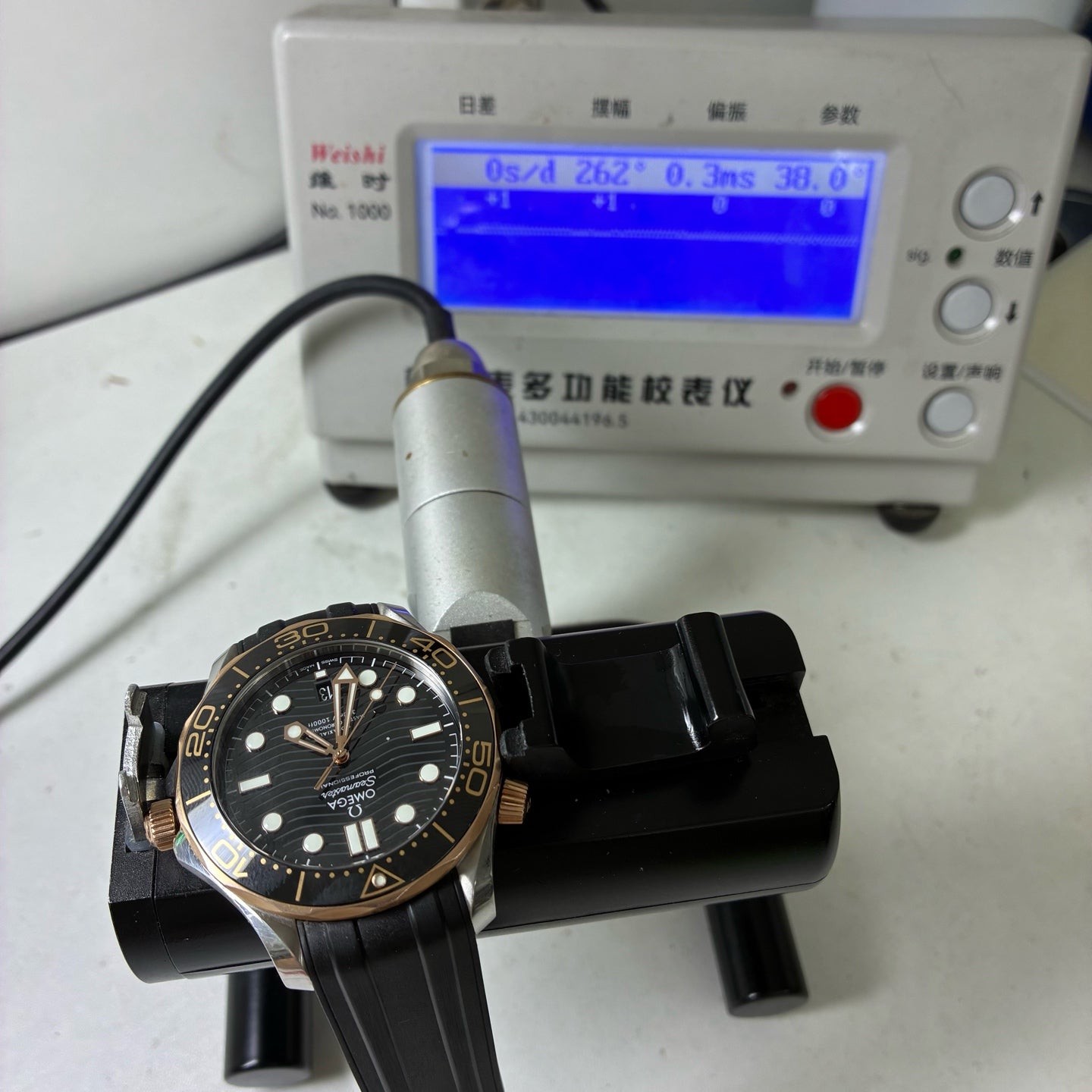 Omega Seahorse Series 42 210.22.42.20.01.002