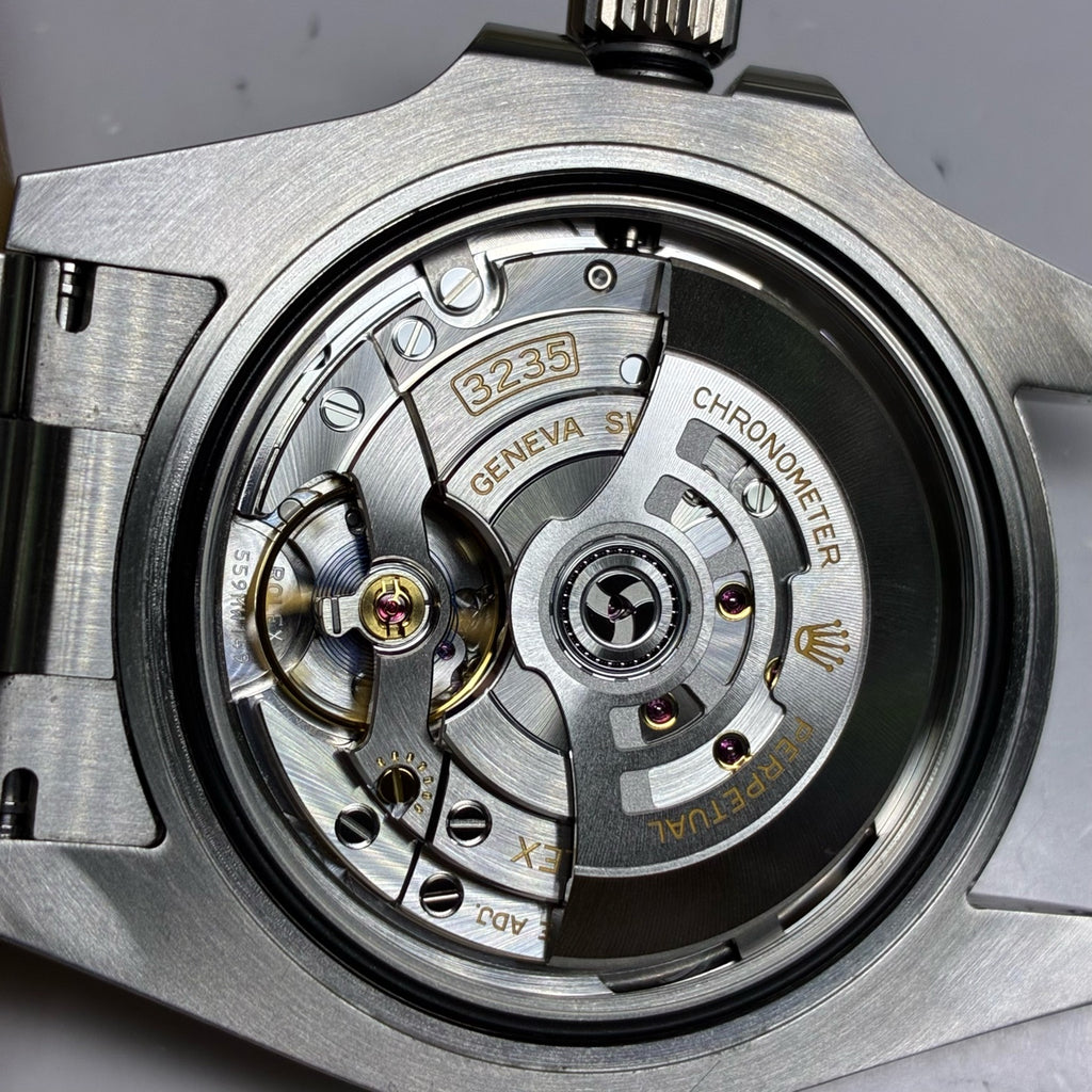 Rolex Submariner model 41 millimeters m126610lv-0002