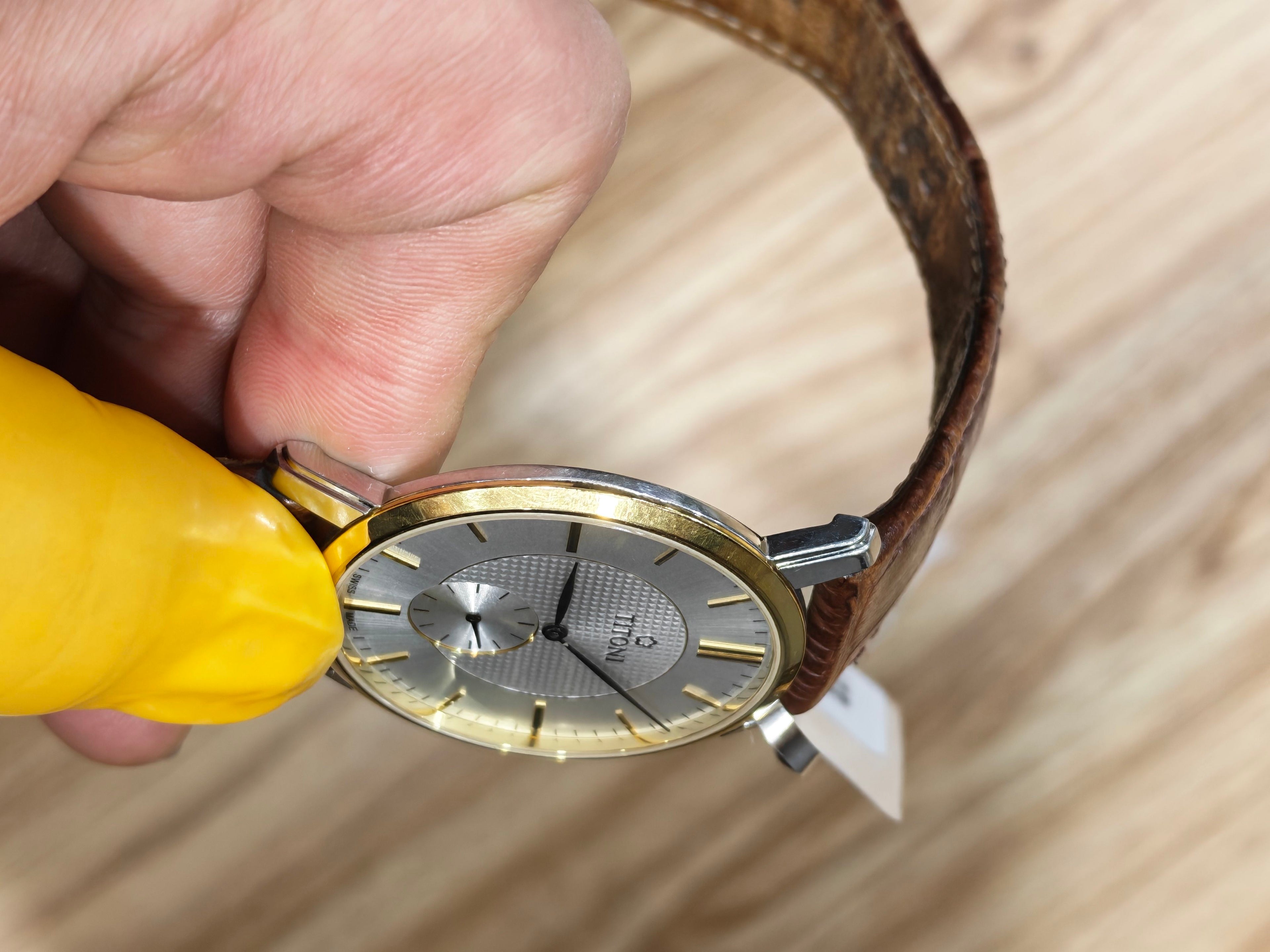 梅花 Quartz watch
