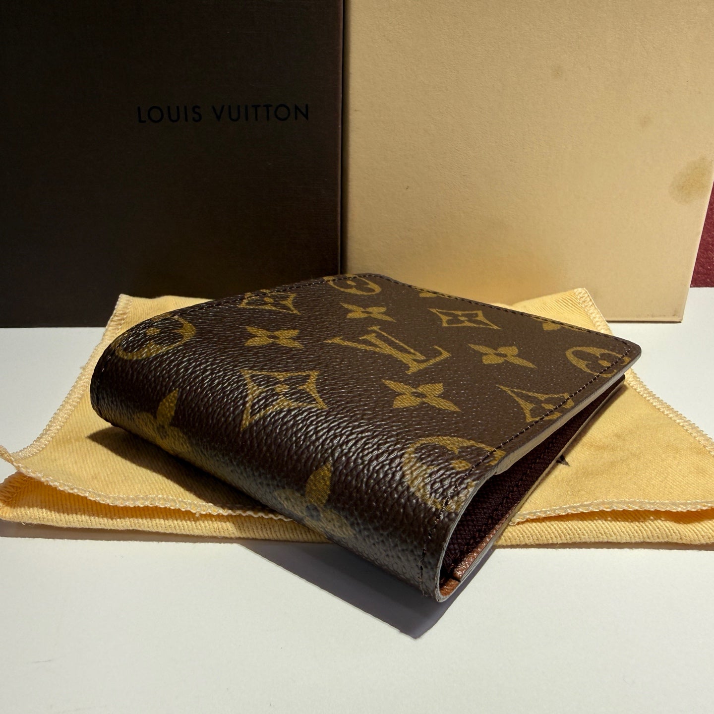 Louis Vuitton Clutch 11.5x 9.0x 1.5 cm M60895