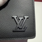 Louis Vuitton Clutch 10 x 19 x 2