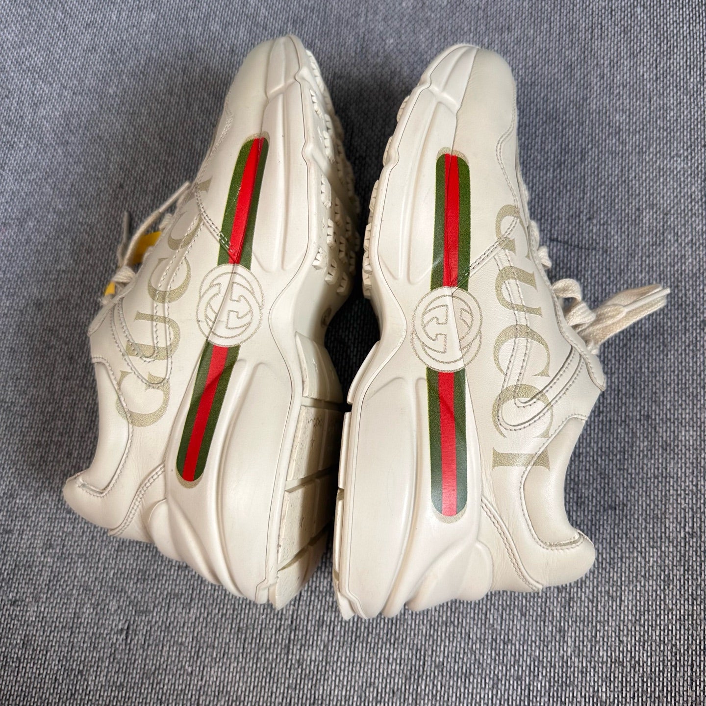 Gucci |4.5|5|5.5|6|6.5|7|7.5|8|8.5|9|9.5|10|10.5|11|11.5|12|12.5|13|13.5|14|14.5|15|15.5|16|16.5|| 498916-A9L00-9522