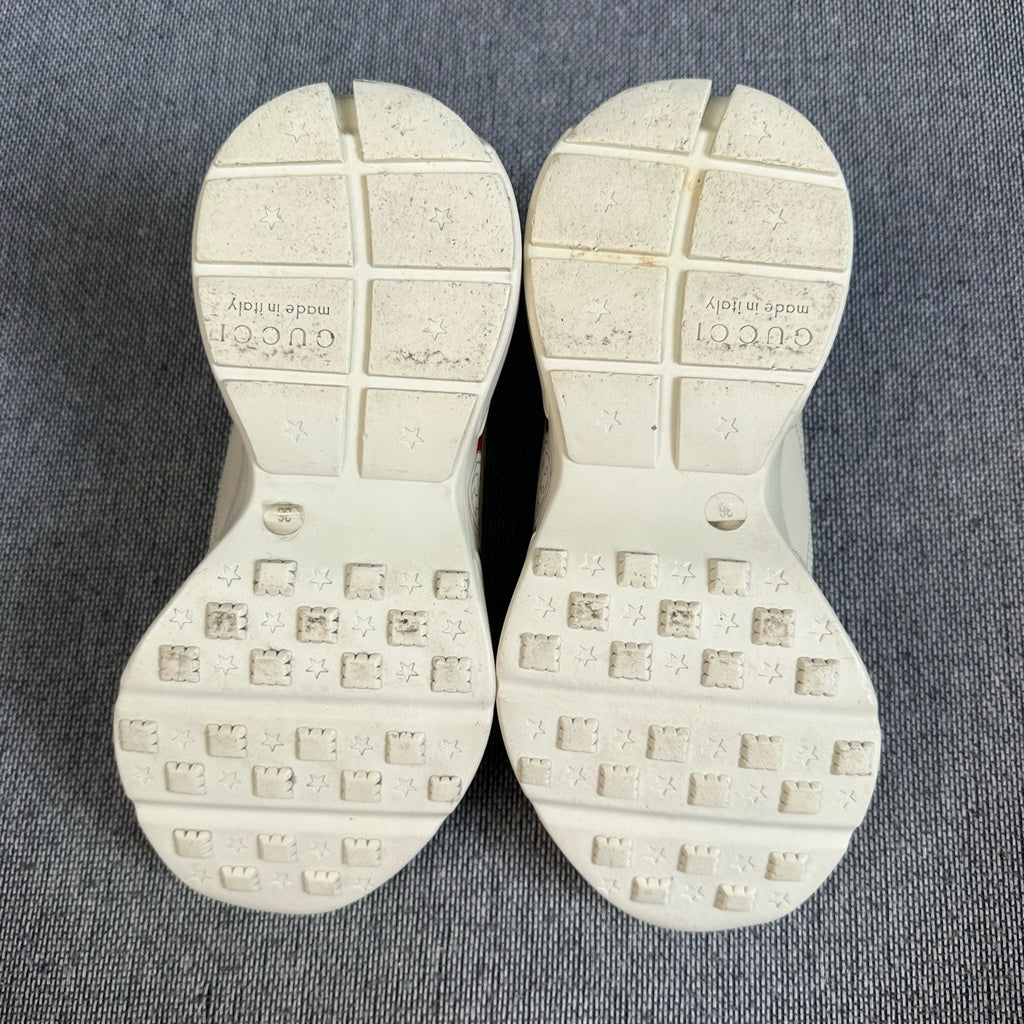 Gucci |4.5|5|5.5|6|6.5|7|7.5|8|8.5|9|9.5|10|10.5|11|11.5|12|12.5|13|13.5|14|14.5|15|15.5|16|16.5|| 498916-A9L00-9522