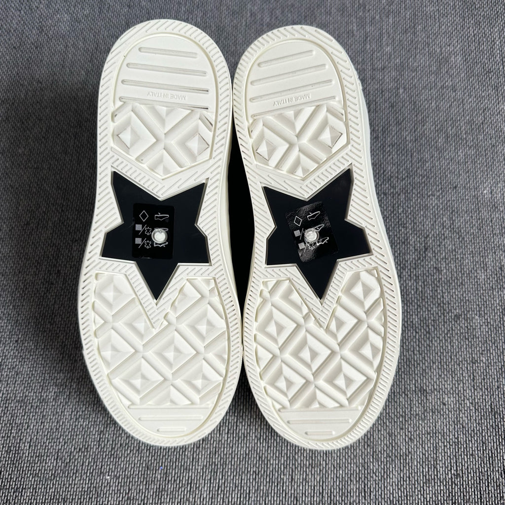 Dior Skate shoes