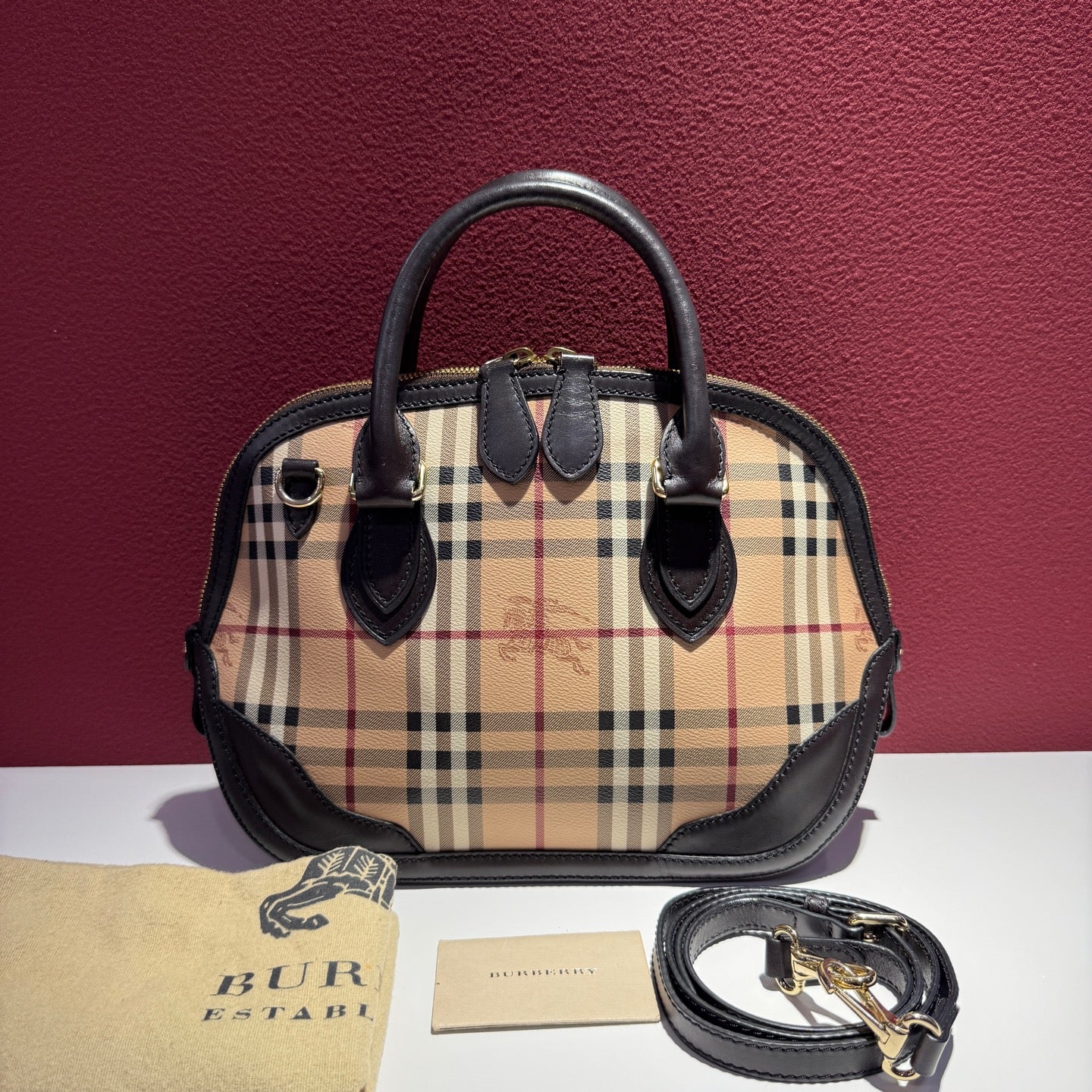 Burberry Crossbody 38569001