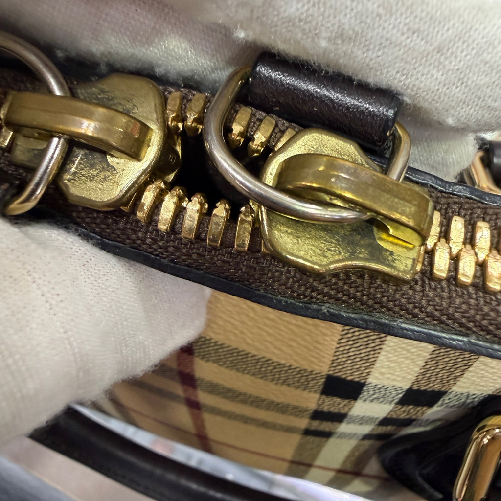 Burberry Crossbody 38569001
