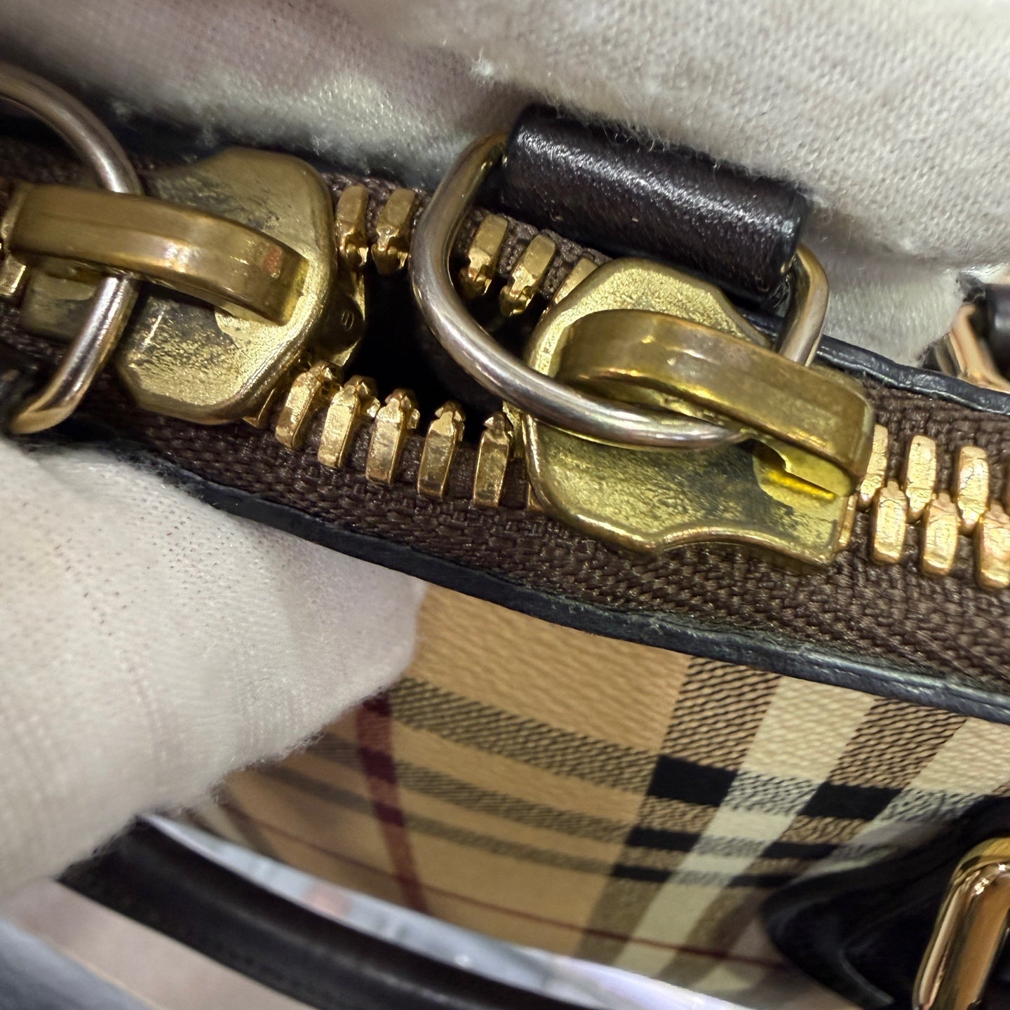 Burberry Crossbody 38569001