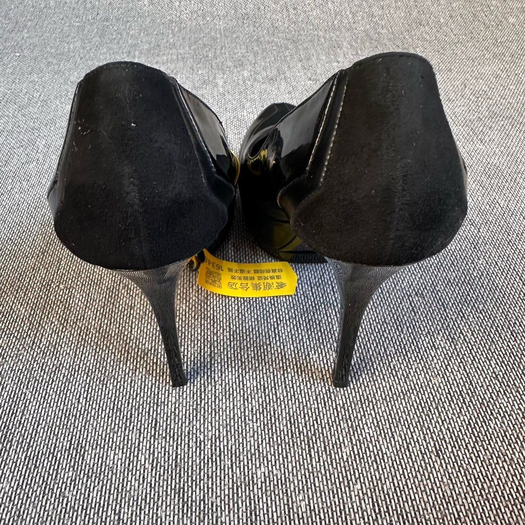 Gucci Black Platform pumps