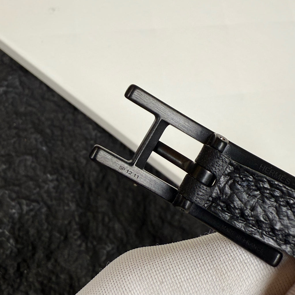 Hermes Metal Black