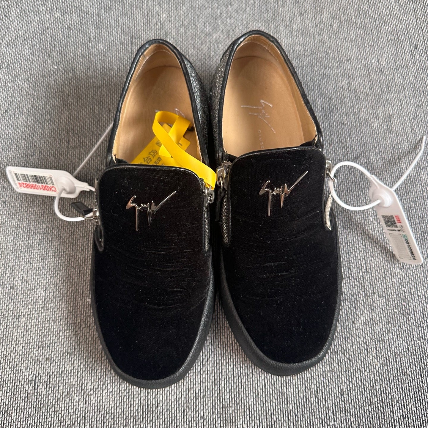 空白 Velvet Loafers