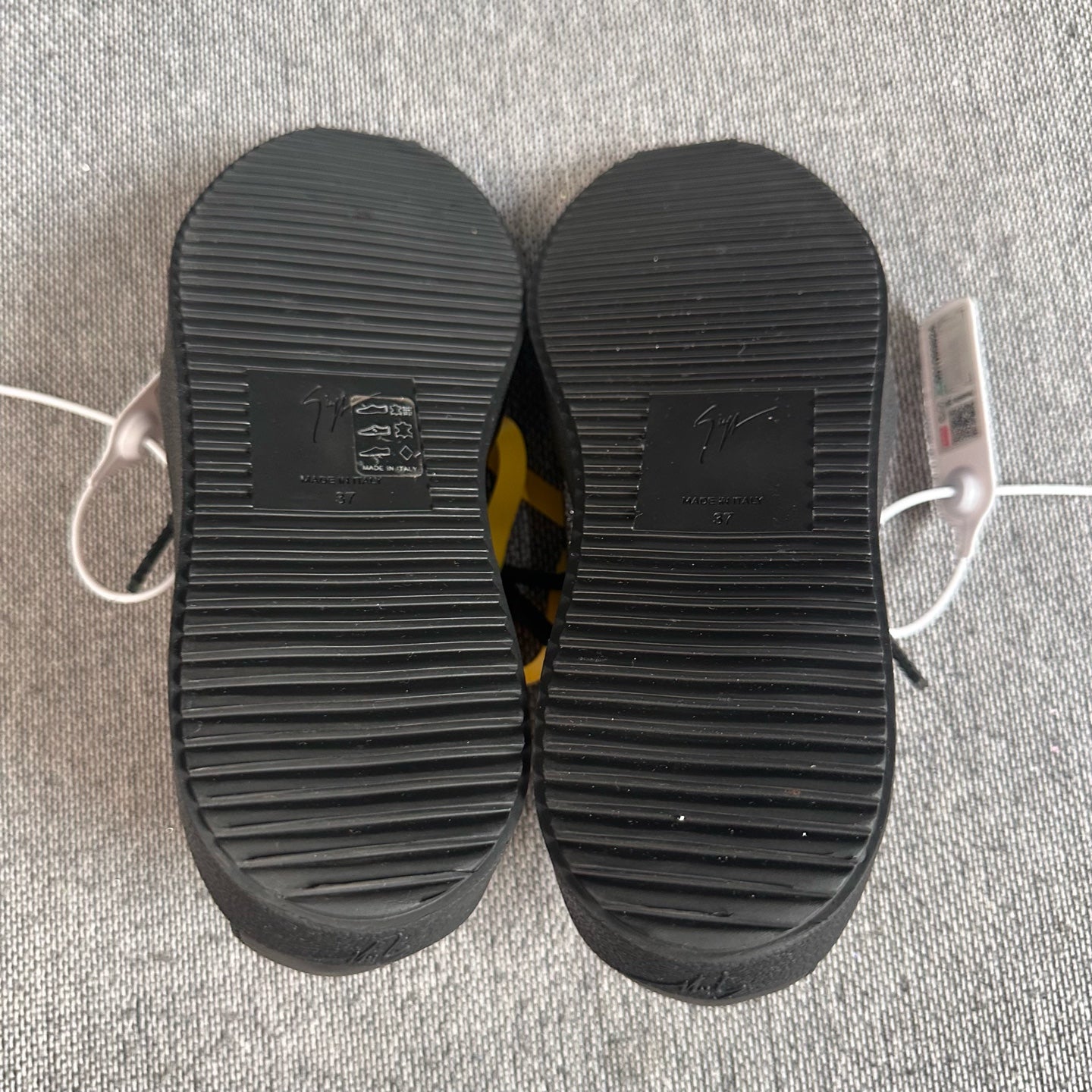 空白 Velvet Loafers