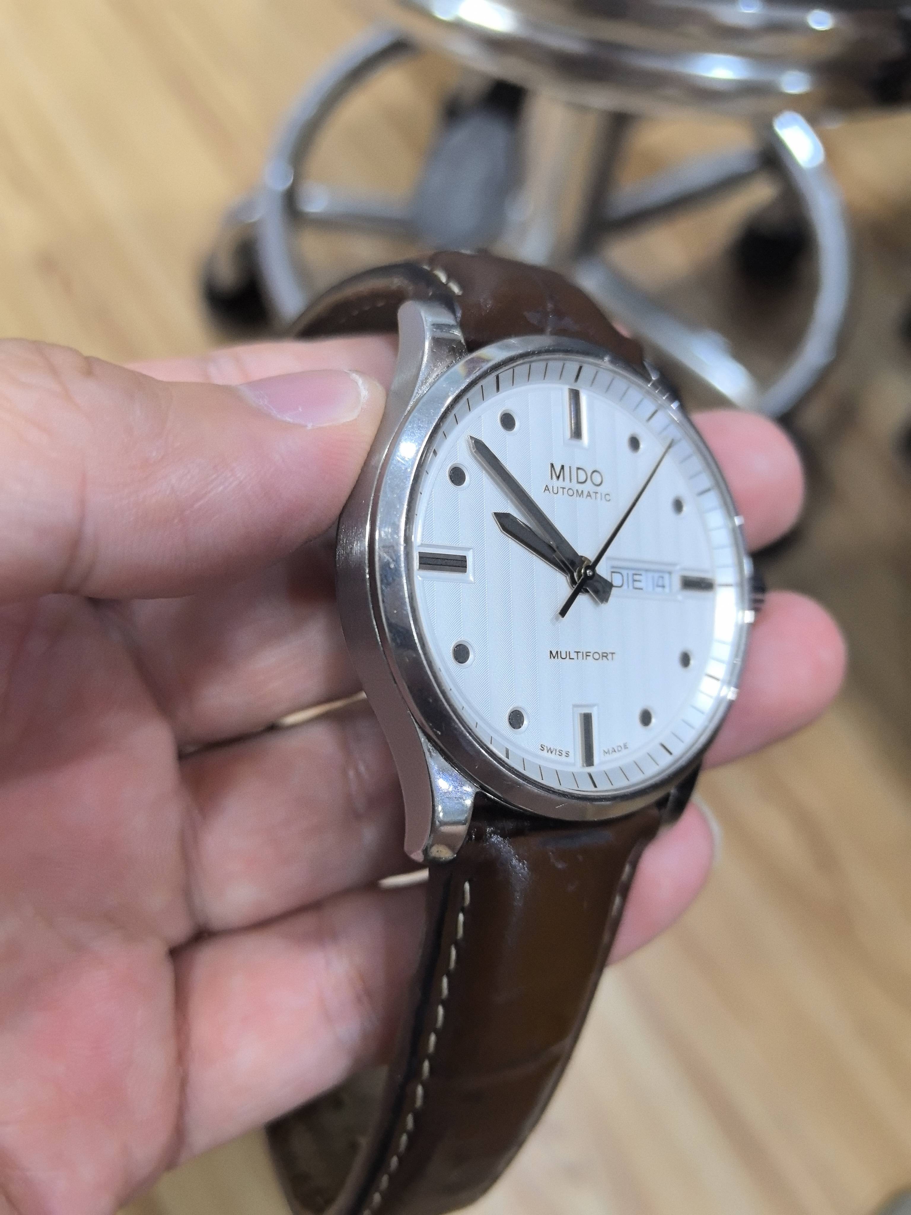 Mido Helmsman Automatic (self-winding) watch 42 millimeters M005.430.16.031.80