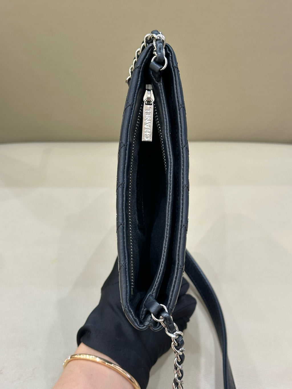 Chanel Messenger Bag 17.5*16.5